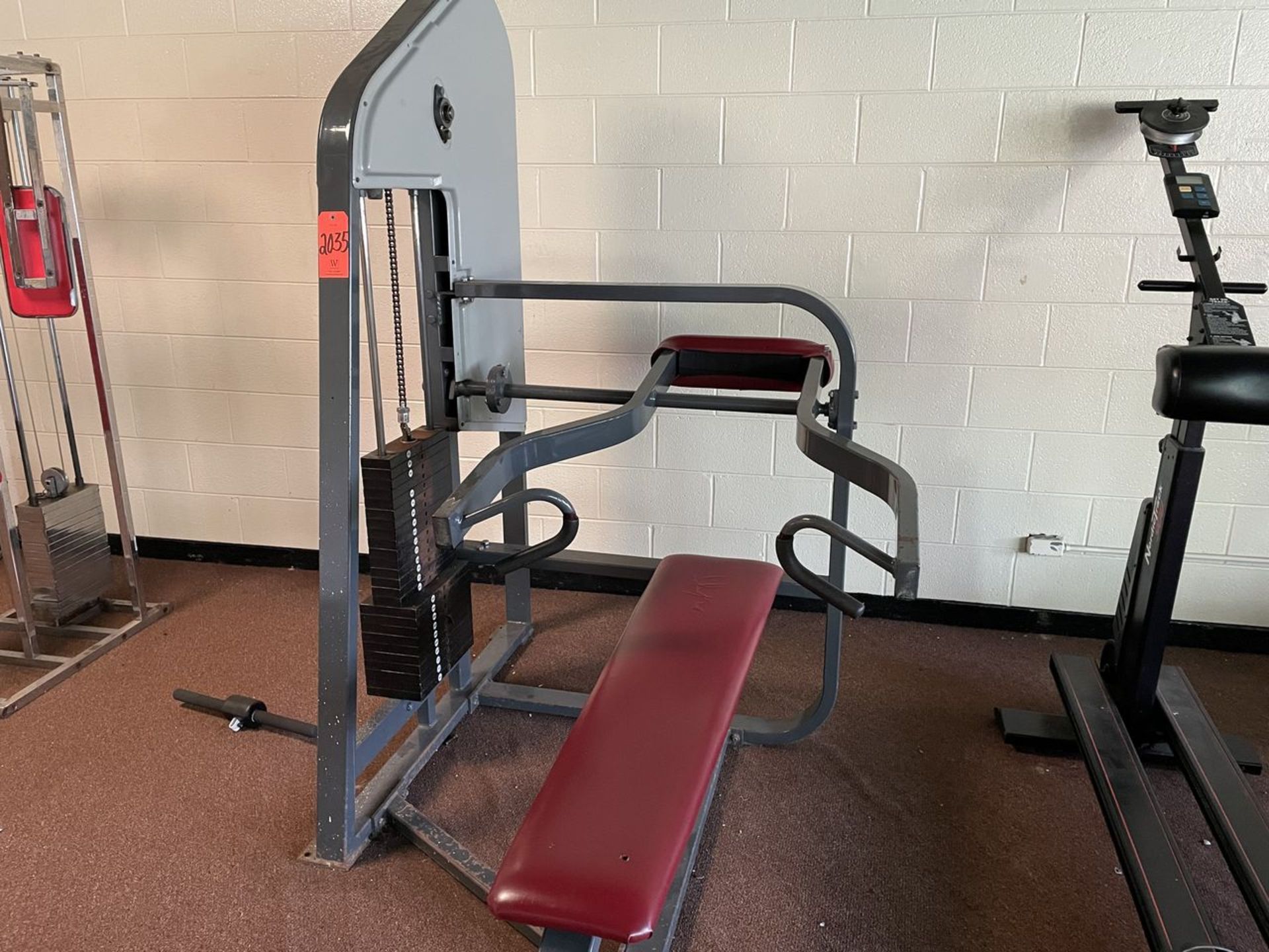 Plate Loaded Bench Press (Weight Room 103)