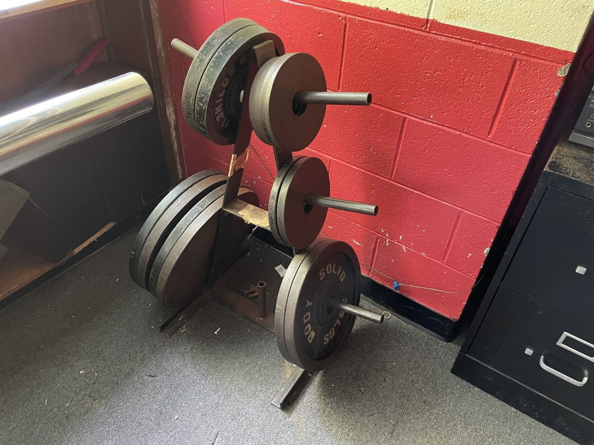 Weight Bench with Weights and Rack (Weight Room 105) - Image 2 of 2