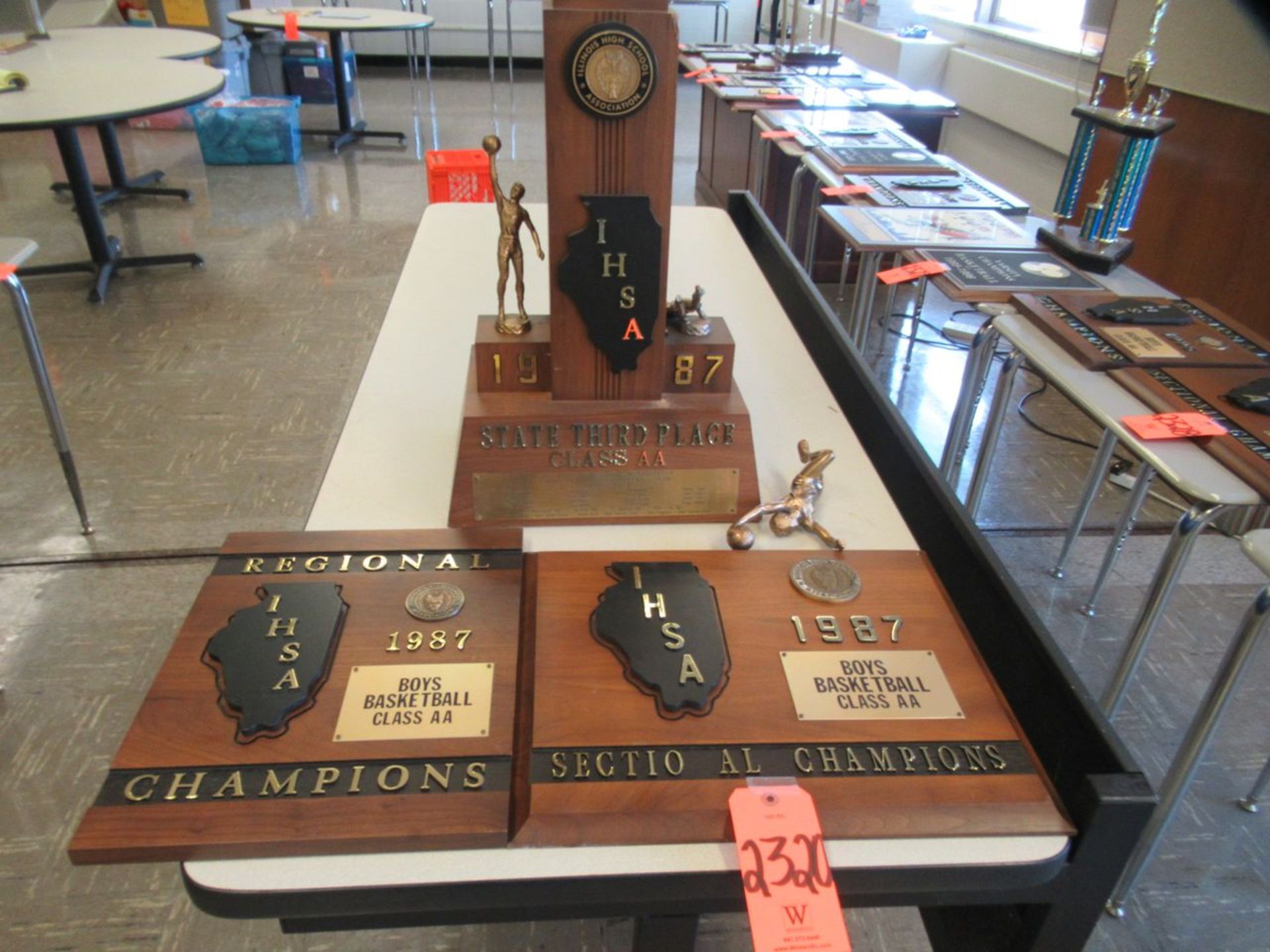 1987 IHSA Class AA State Third Place Trophy (Broke), 1987 IHSA Class AA State Sectional Champions