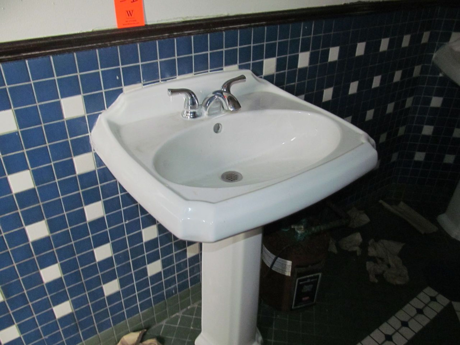 Lot - (2) Restroom Sinks (Upstairs Restrooms)