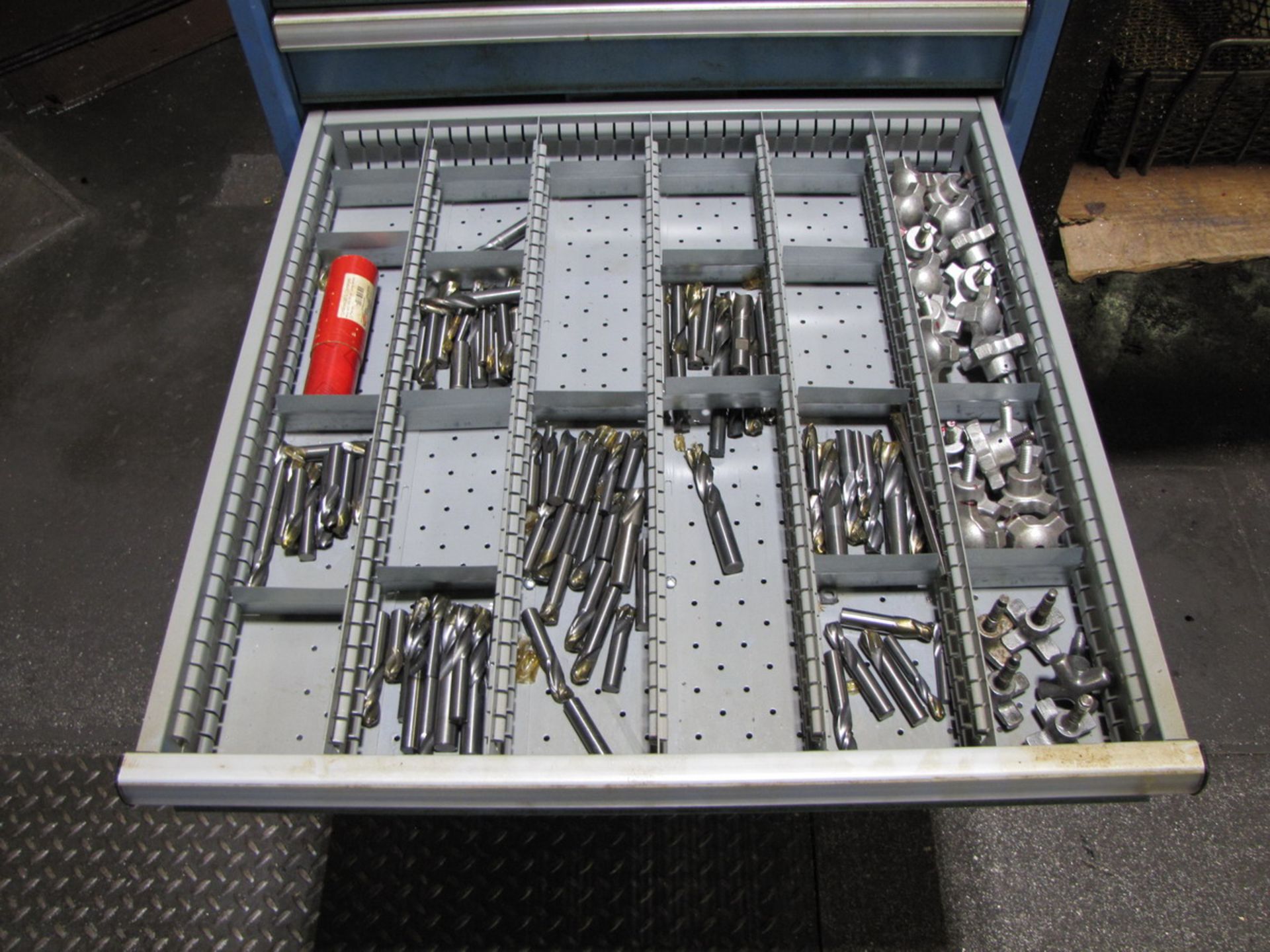 Lista 10-Drawer Heavy Duty Parts Cabinet with Contents of Set Screws, Carbide Inserts, Endmills, - Image 6 of 10