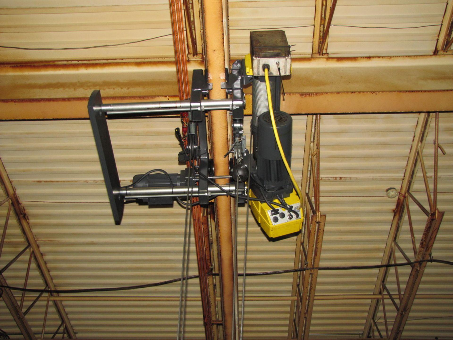 Yale 3-Ton Electric Cable Hoist with Remote Control & Approx. 200 ft. Long 6,000 lb. Capacity - Image 3 of 5