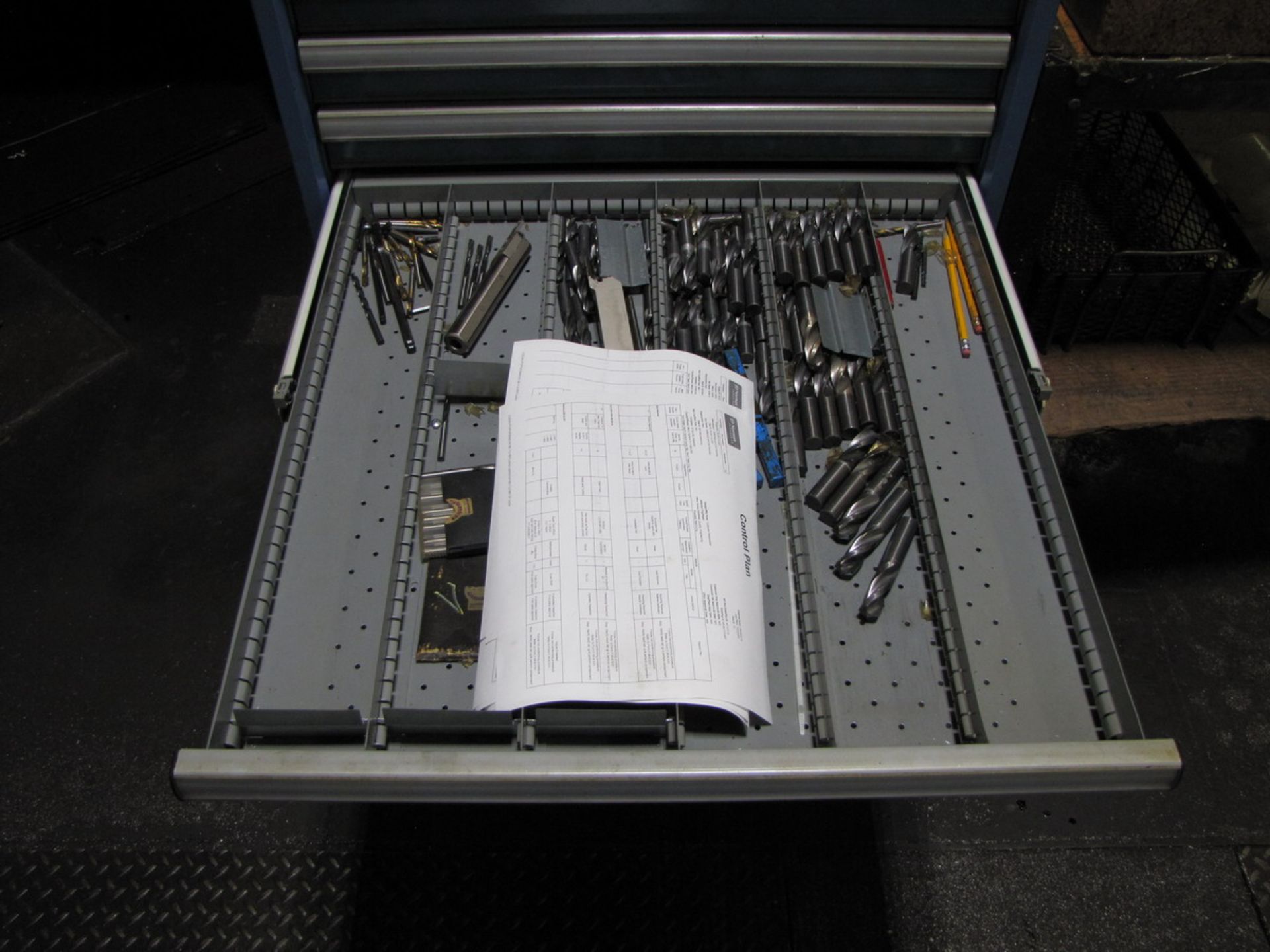 Lista 10-Drawer Heavy Duty Parts Cabinet with Contents of Set Screws, Carbide Inserts, Endmills, - Image 4 of 10