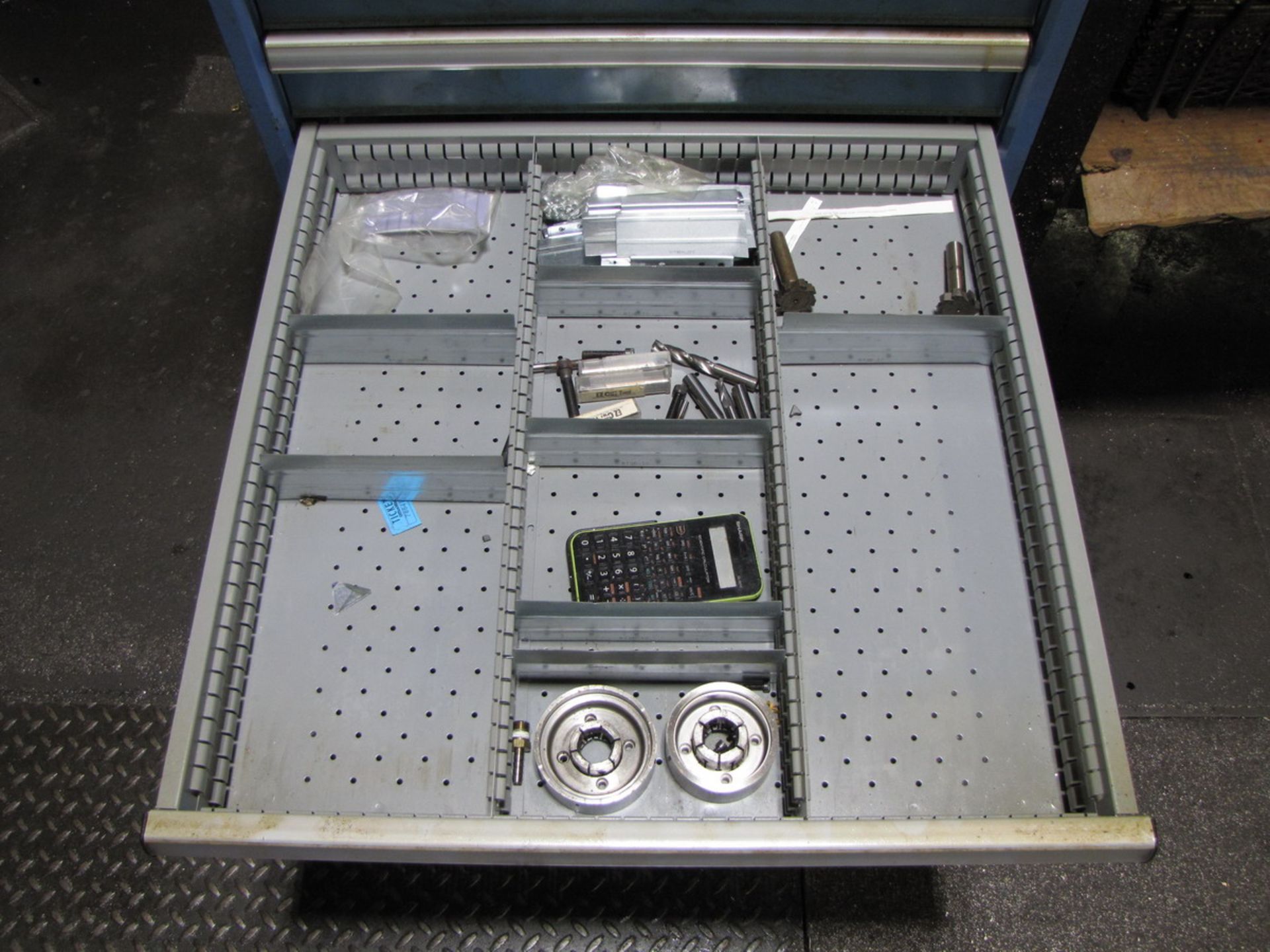 Lista 10-Drawer Heavy Duty Parts Cabinet with Contents of Set Screws, Carbide Inserts, Endmills, - Image 7 of 10