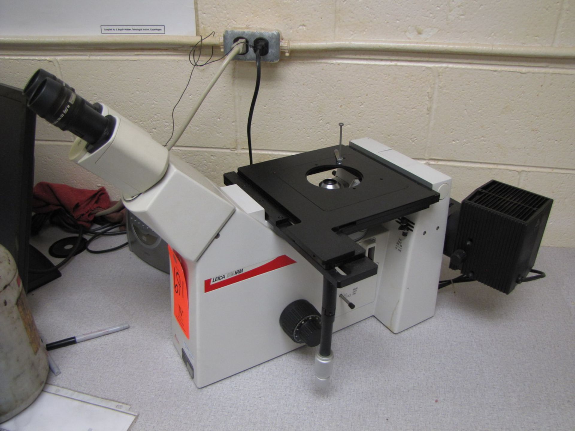 Leica Model DMIRM Microscope, with (2) 10X/22 Eyepieces, 5X, 10X, 50X, 100X Objectives, Paxcam - Image 2 of 2