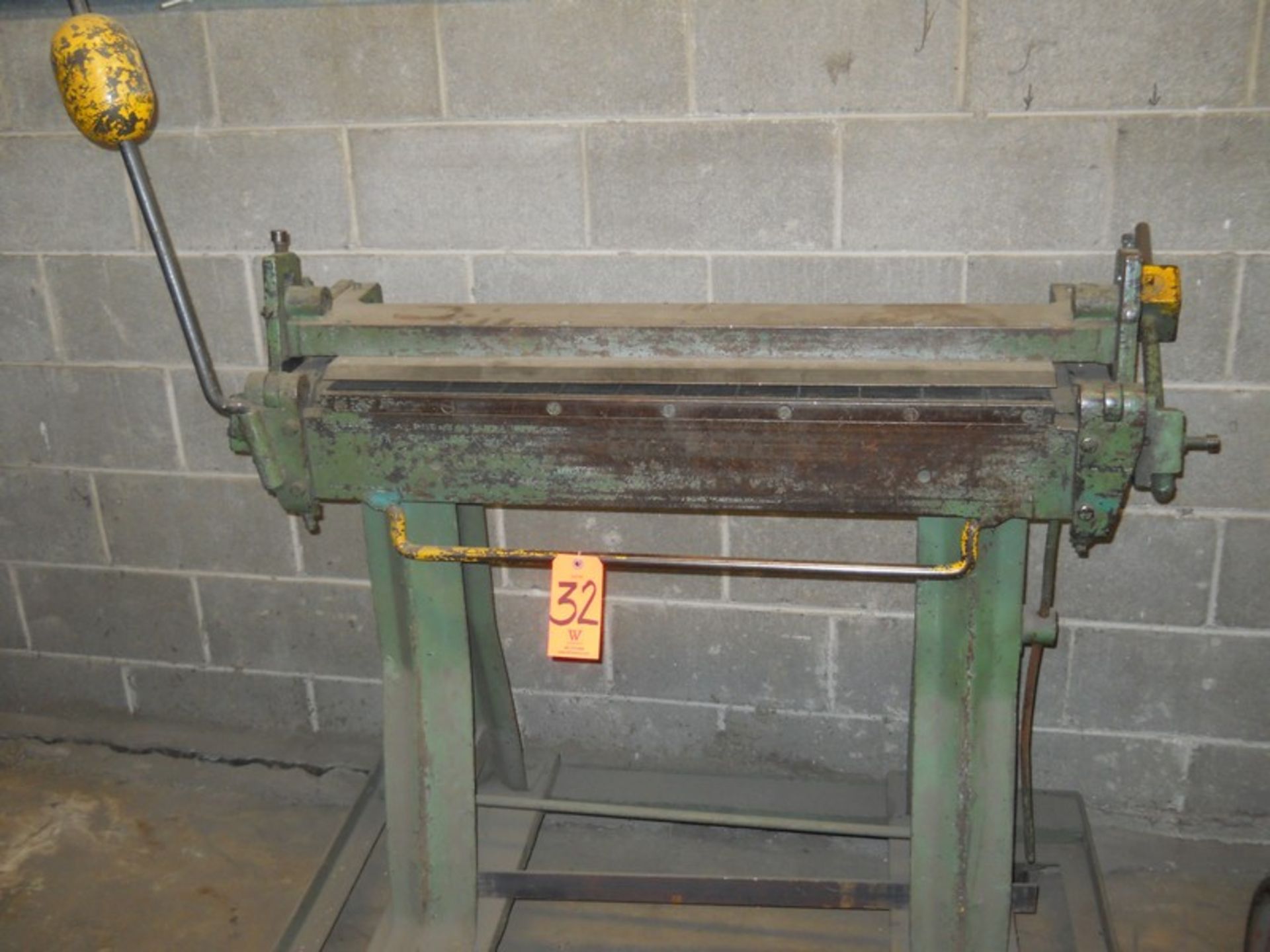36 in. Apron / Flange Bender; on Portable Stand - Image 4 of 6