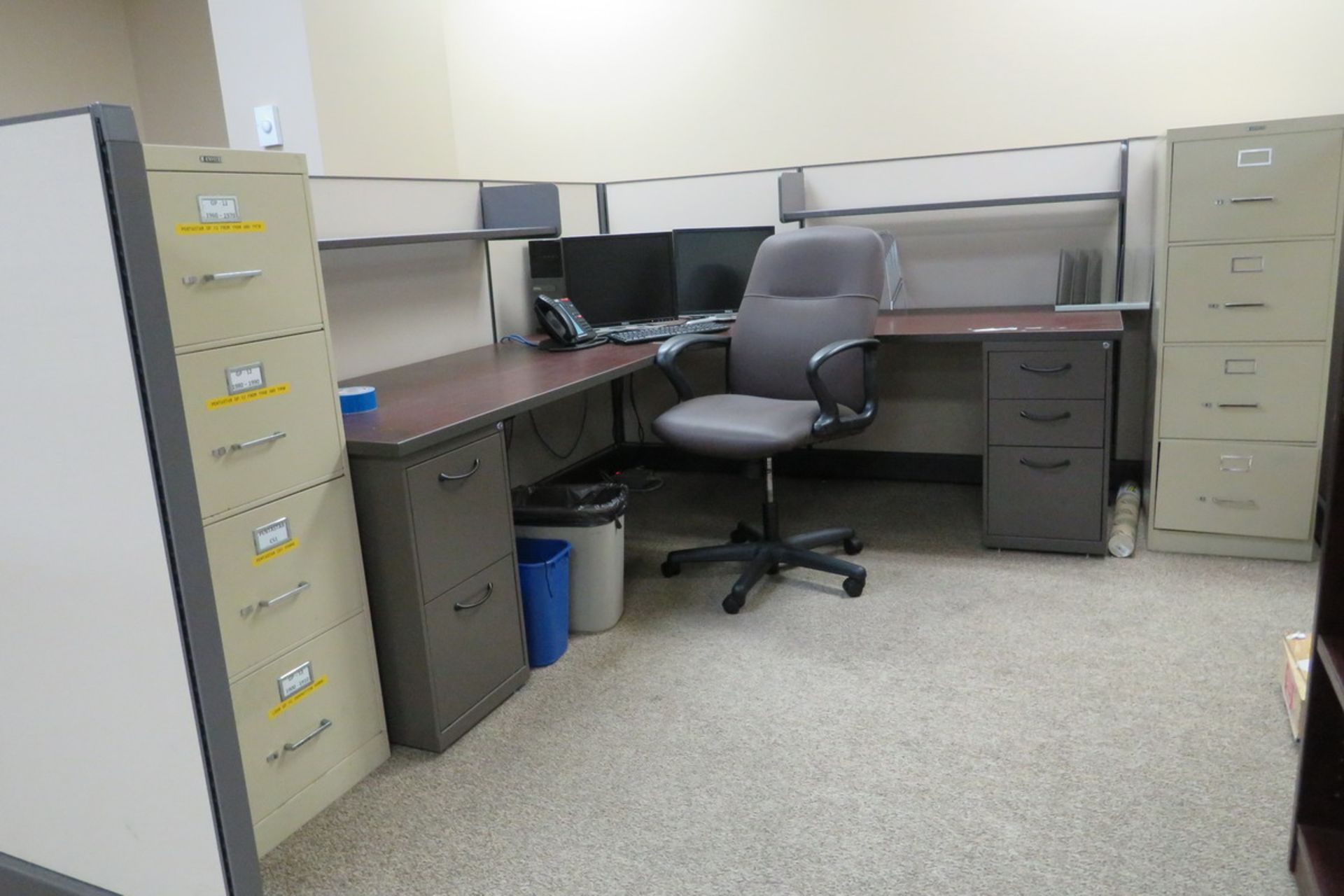 Office Furniture to Include: Approximately (17) Sections of Cubicles, (17) L-Shaped Desks, (9) - Image 5 of 12