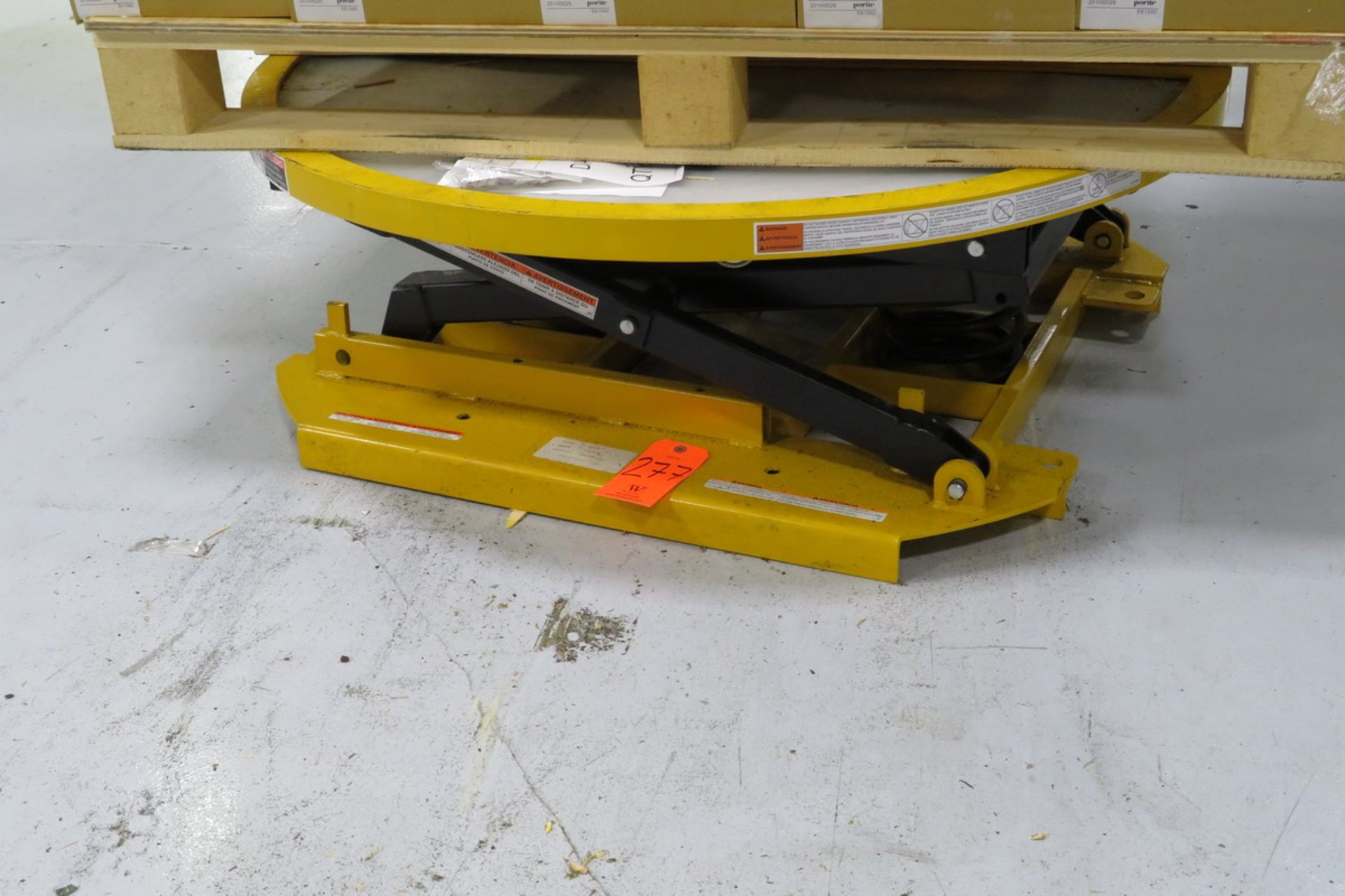 Master Jack Model SPP360-2000, 44 in. Diameter Spring Actuated Level Loader