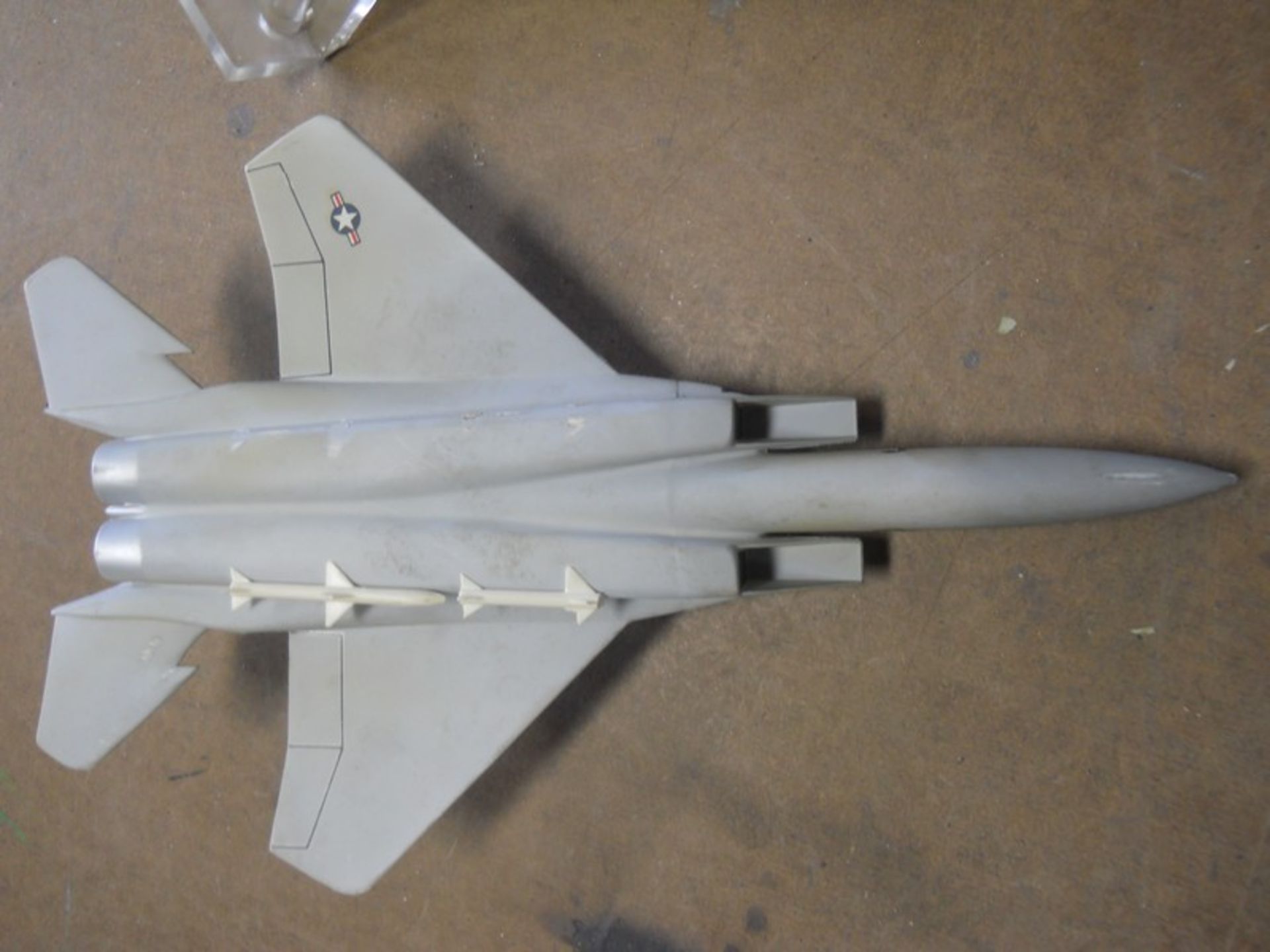 Model F-16 Fighter Airplane - Image 4 of 5