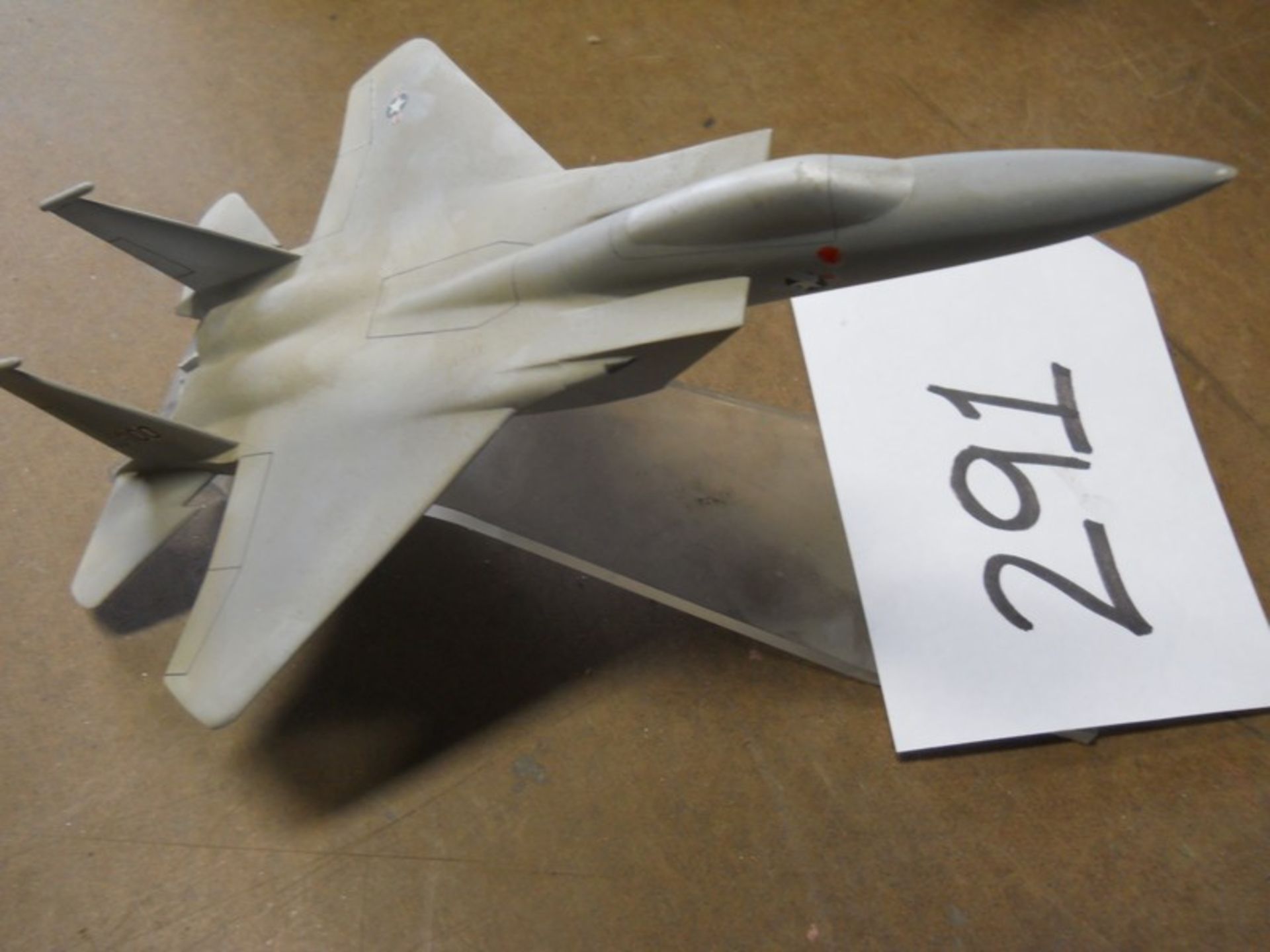 Model F-16 Fighter Airplane - Image 2 of 5