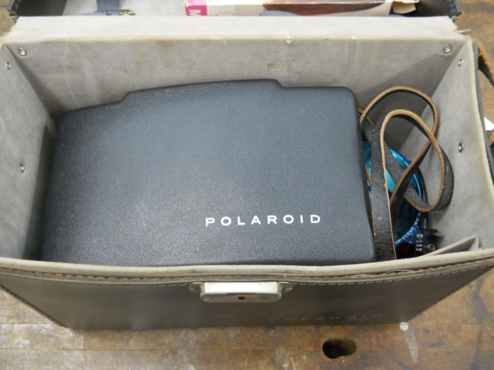 Polaroid Automatic 100 Land Camera. With Auxiliary Flash Unit, Carrying Case - Image 8 of 9