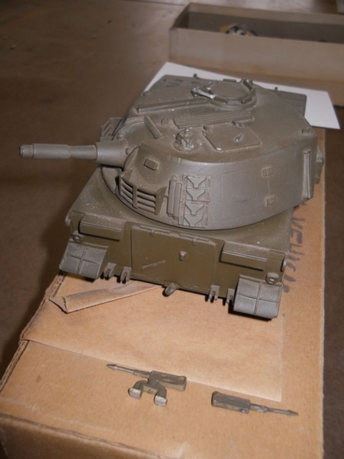 Model Tank - Image 3 of 6