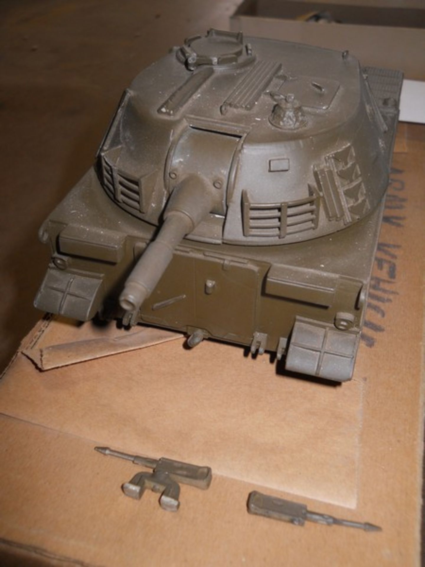 Model Tank - Image 2 of 6