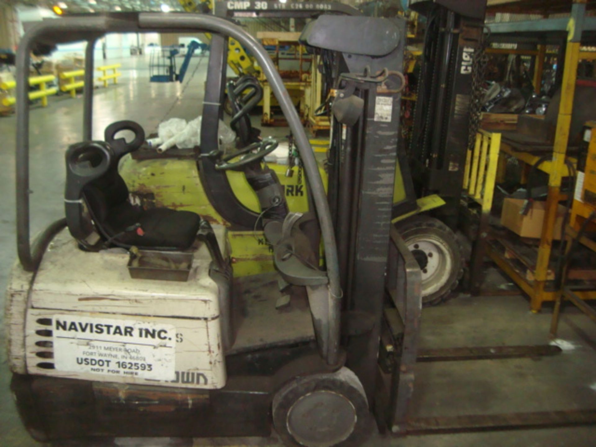 Crown 4,000 lb. Capacity Electric Forklift With Side Shift, Double Mast Height Limit. 36V. Asset# - Image 6 of 8