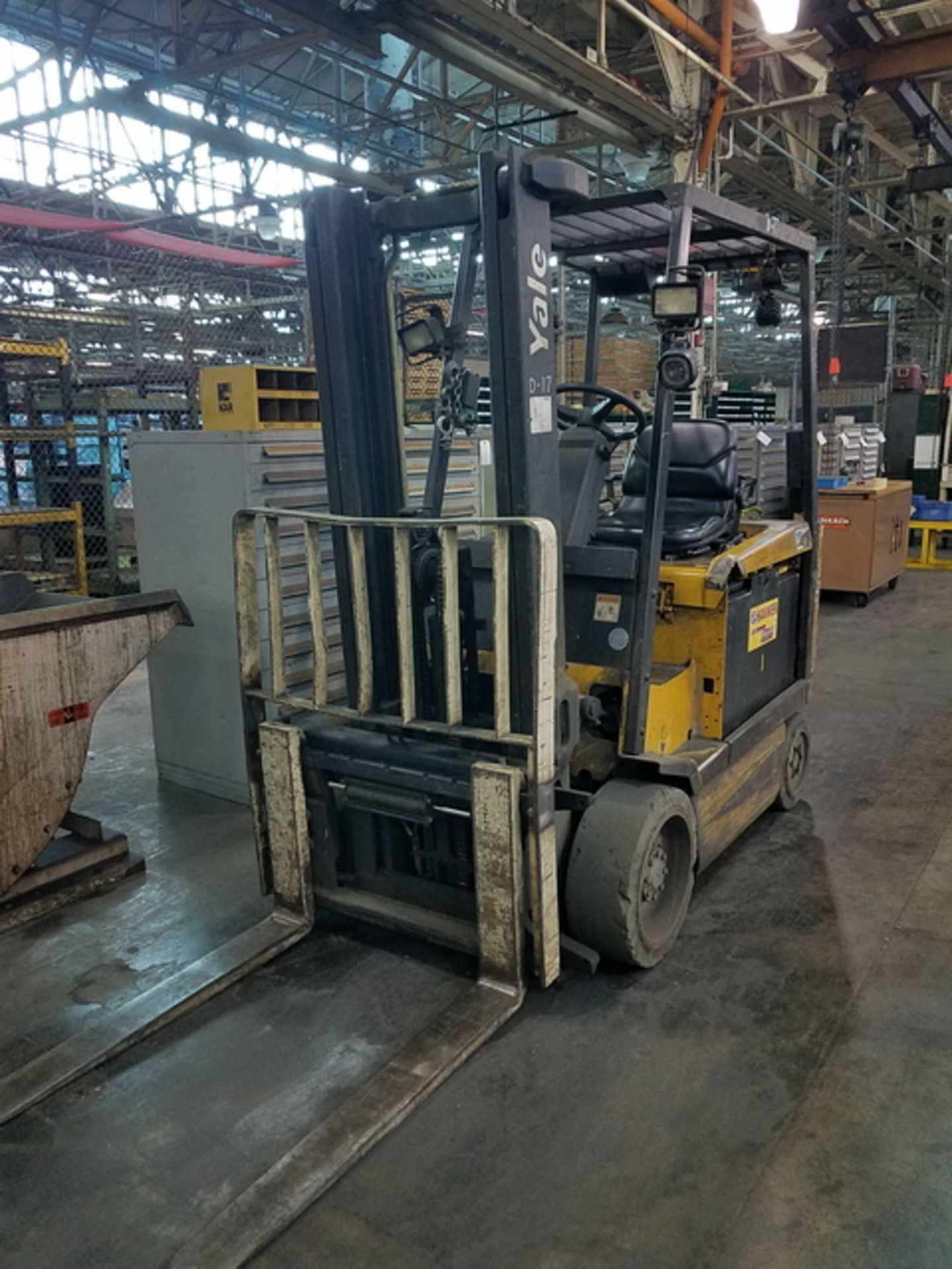 Yale Model ERC060ZGN36TF084 6,000 lb. Capacity Electric Forklift With Sideshift, 126" Height Lift