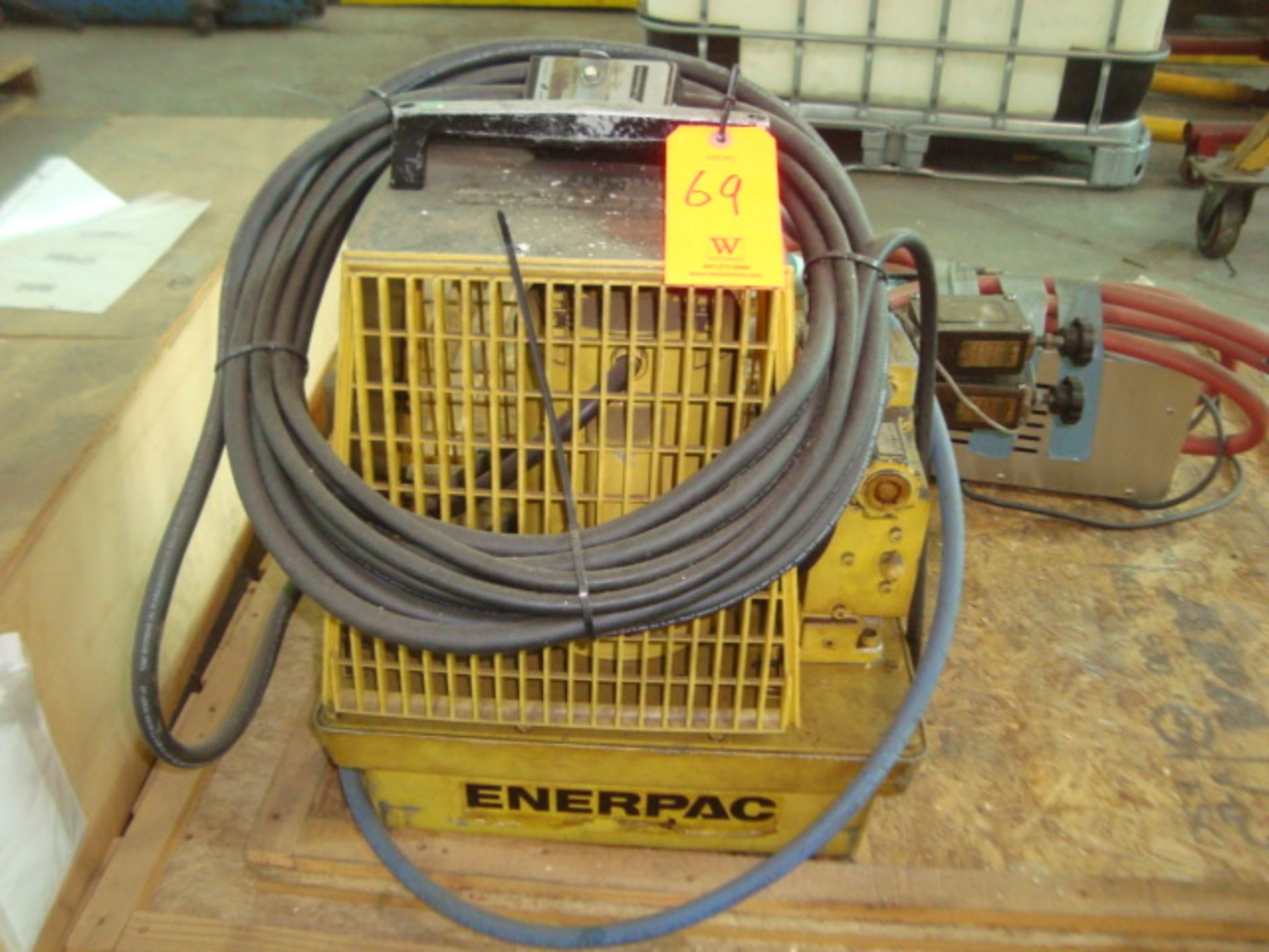 EnerPac Model PER 2042 1-HP Hush Pup Hydraulic Pump. 10,000 psi @ 42 Cu. Inches Per Minute.115/230V,