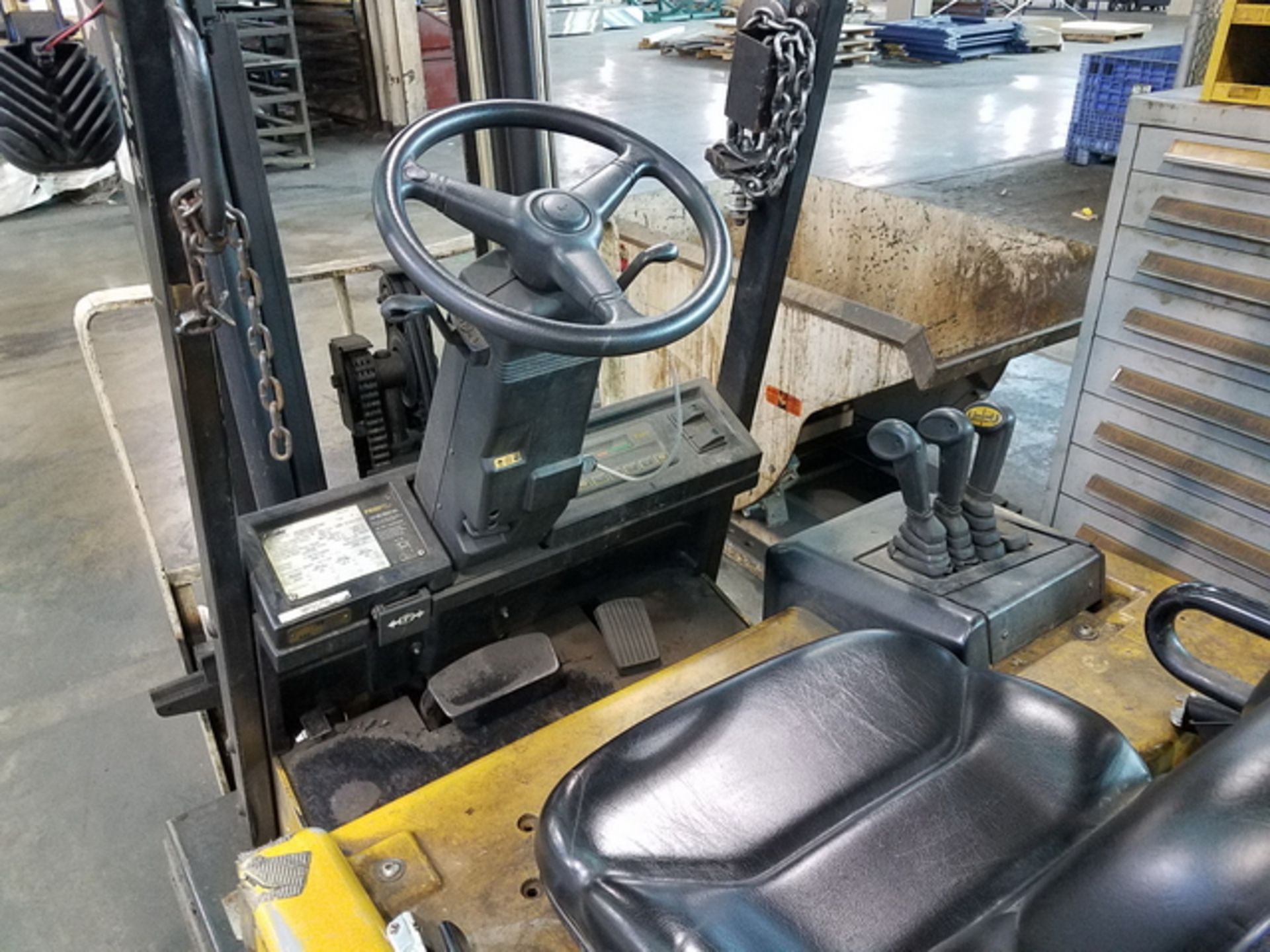 Yale Model ERC060ZGN36TF084 6,000 lb. Capacity Electric Forklift With Sideshift, 126" Height Lift - Image 3 of 3