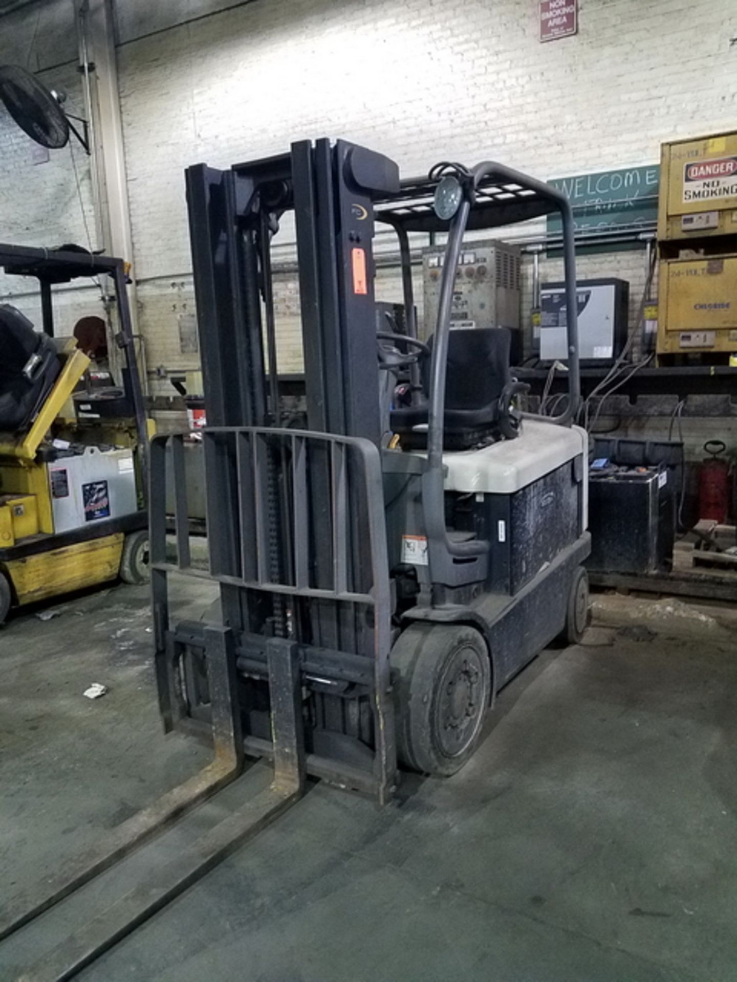 Crown Model FC 4020-50TT188 4,000 lb. Capacity Electric Forklift With Side Shift. Sn# 9A136368,