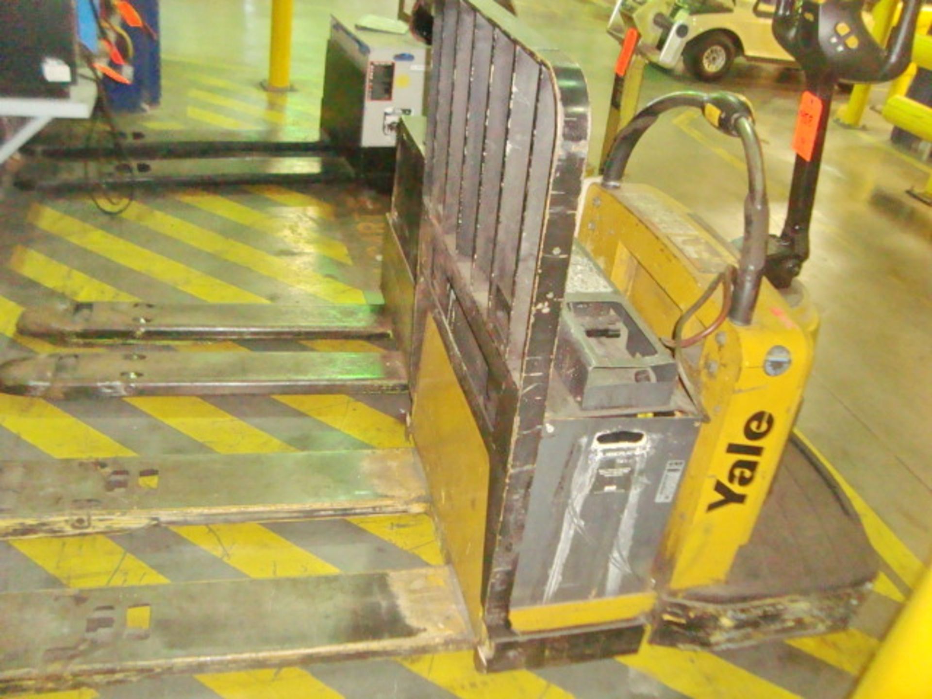 Yale Model MPE060LEN24T2748 6,000 lb. Capacity Worksaver Electric Stand Up Riding Lift Truck, 24V. - Image 3 of 6