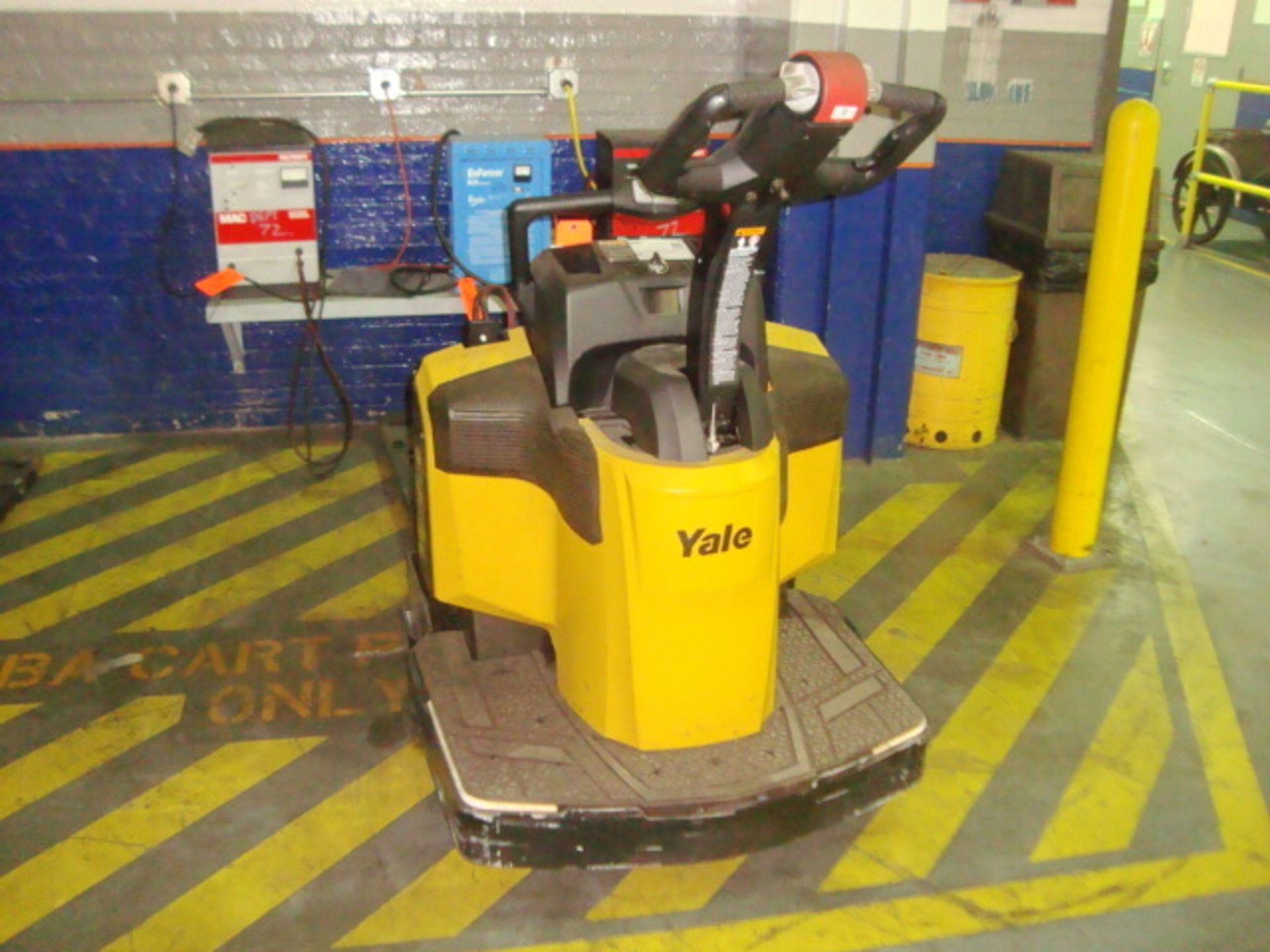 Yale Model MPE060LVGN24T2760 6,000 LB. Capacity Stand Up Riding Lift Truck, 24V, Sn# C292N01587, - Image 2 of 8