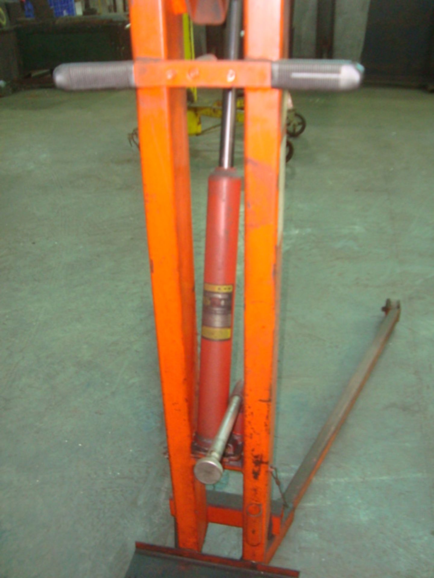 CM Model 548 Mobile Hydraulic Hoist (Column B-17 Area) - Image 4 of 5