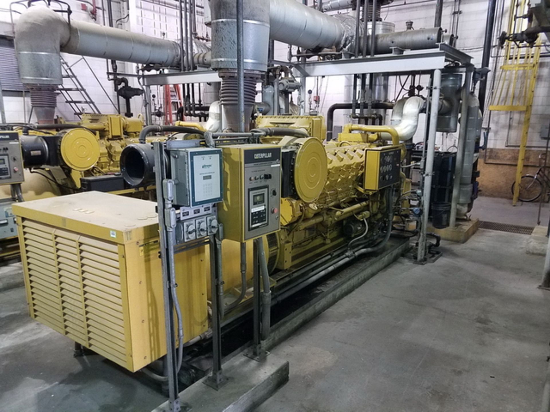 Caterpillar 3516 Generator Set, fuel natural gas, 962 KVA, 770 KW, rating .8 COS@ 60 Hertz, 3ph, 6