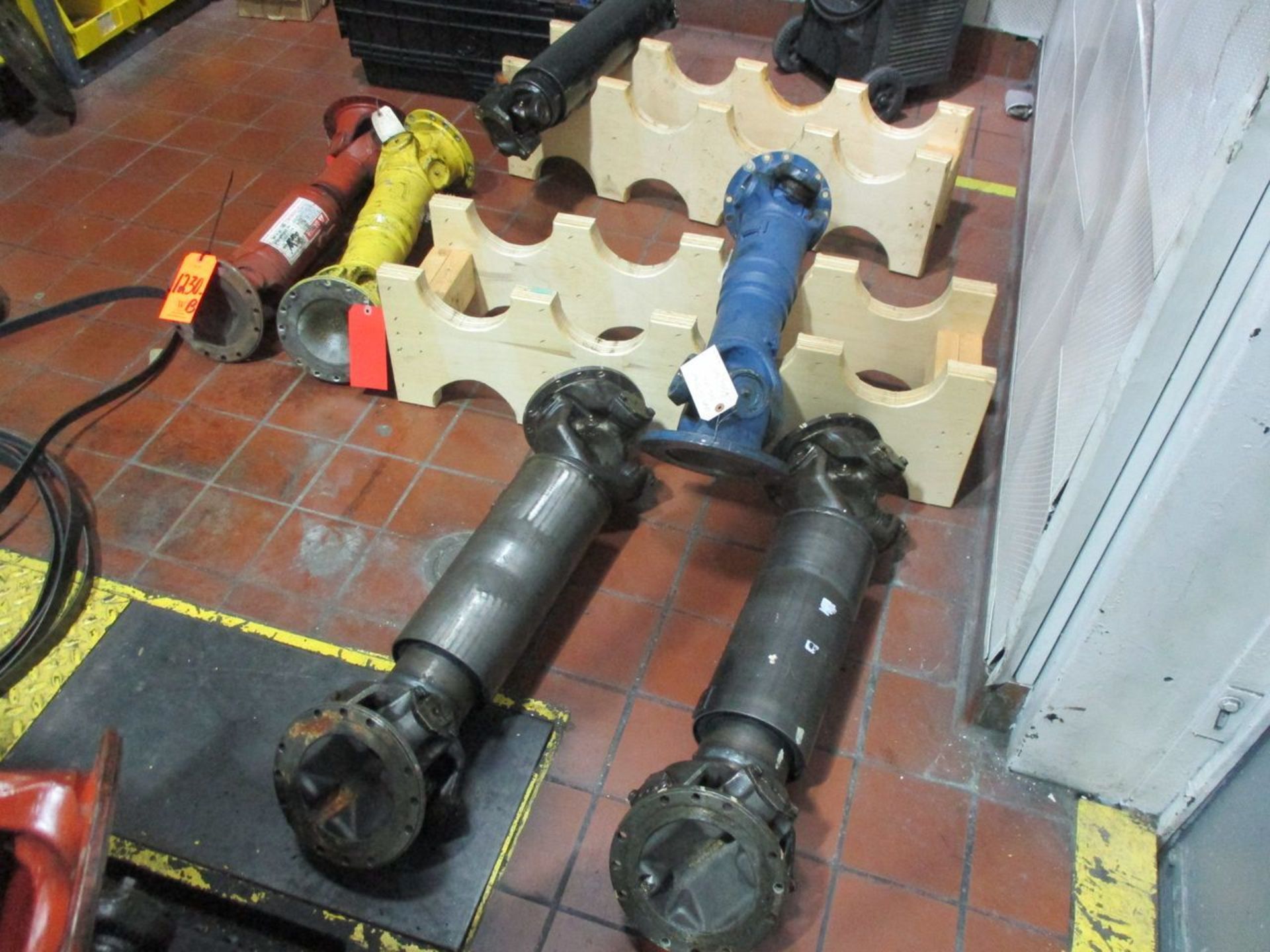 (13) Rotating Drivelines or Drive Couplers (Cell 5) - Image 3 of 3