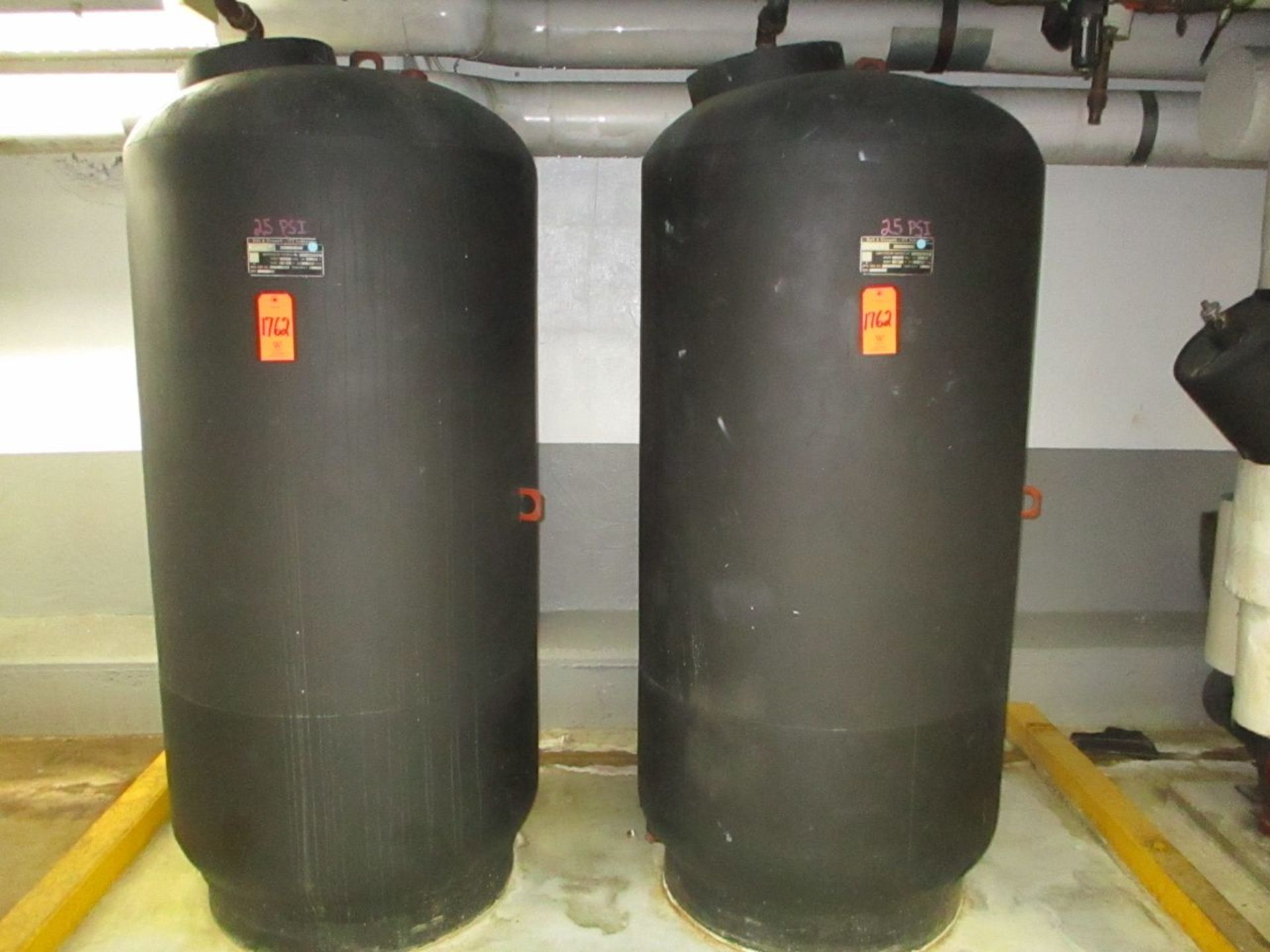 Bell & Gossett Vertical Pressure Tanks (2005) with Exterior Insulation, 125 PSI @ 2400 F (Basement