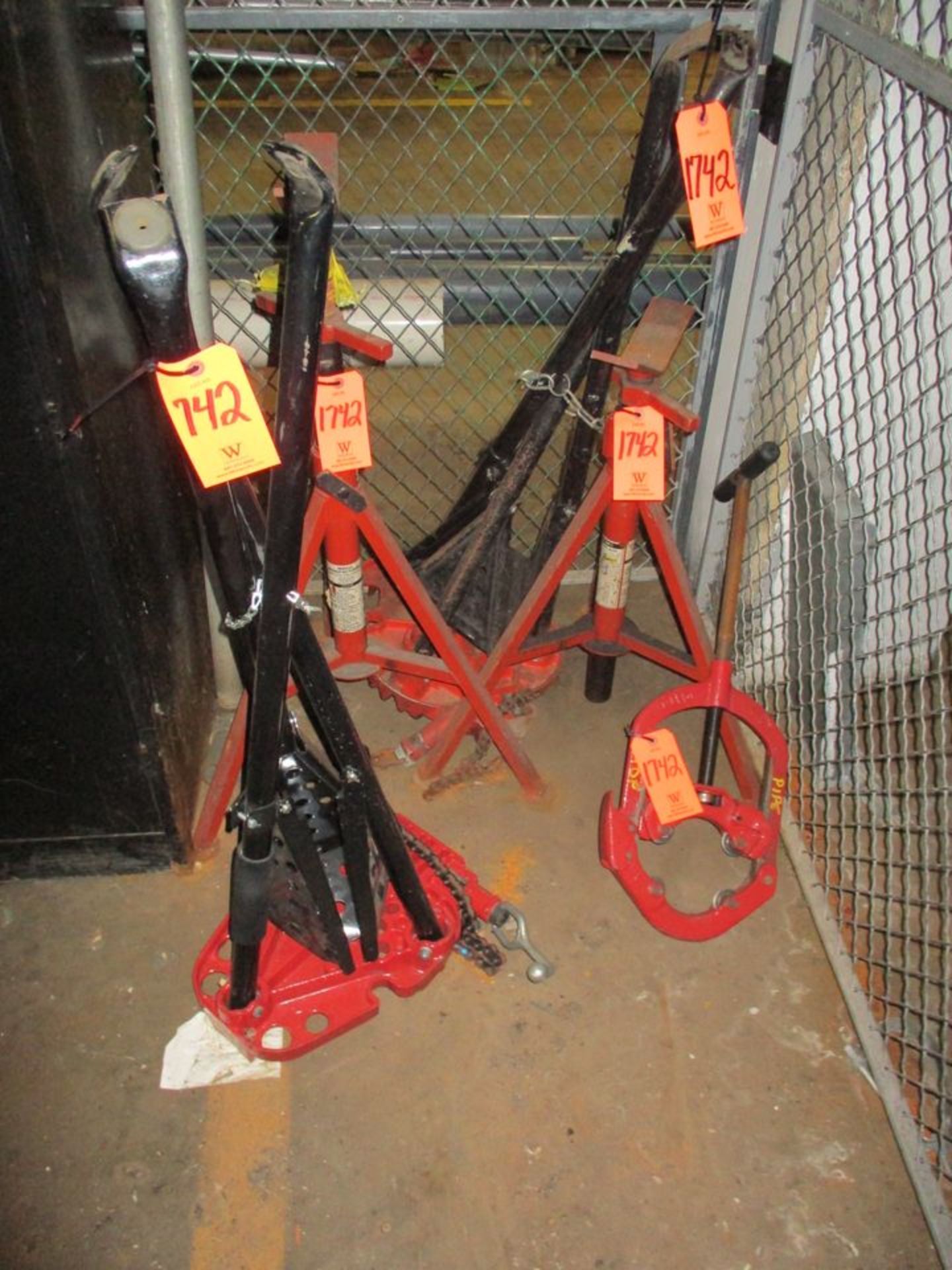 (2) Ridgid Tri-Stands, Reed 6" Pipe Cutter and (2) Jack Stands (Basement Cage 18)