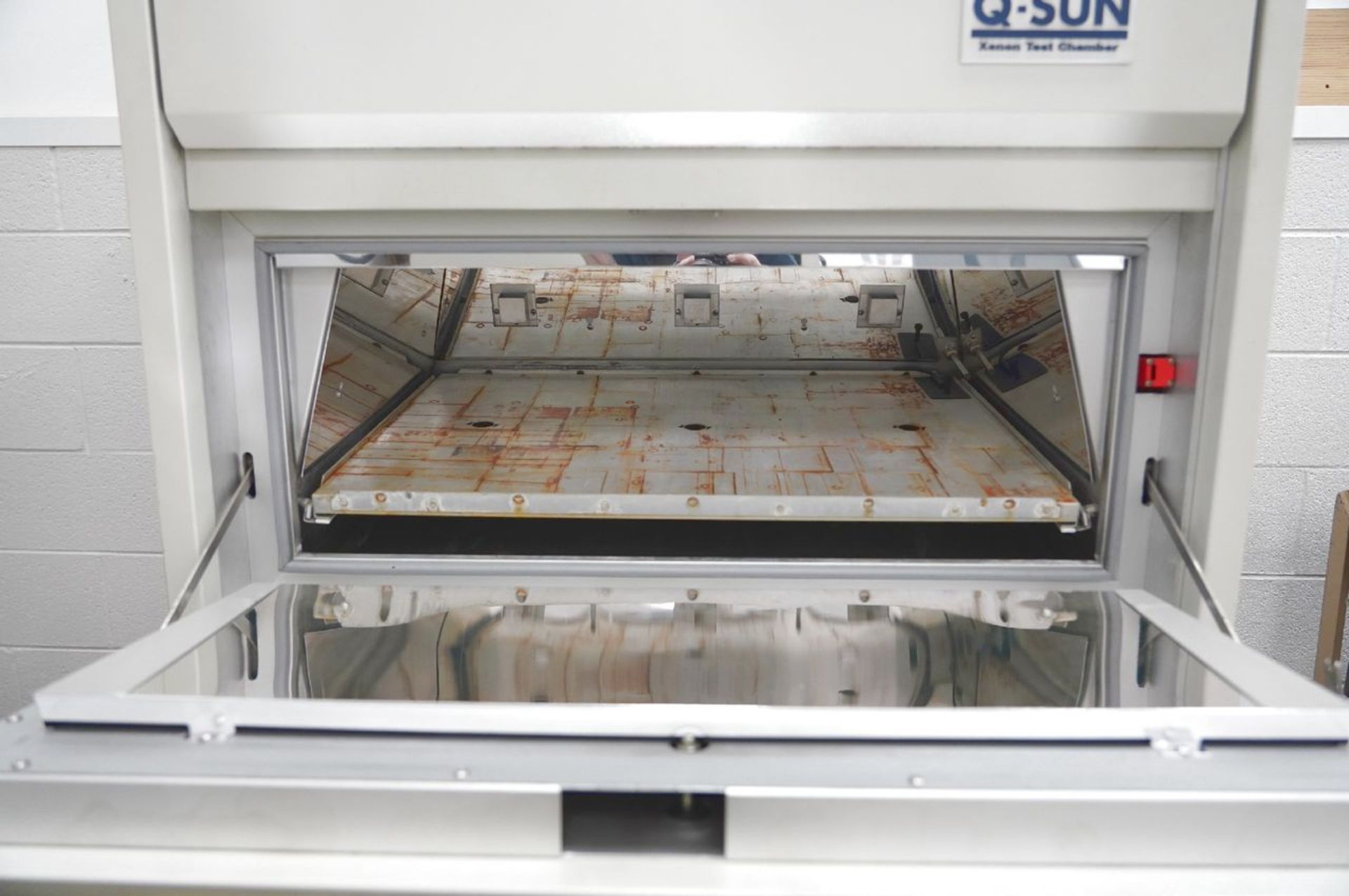 Q-Panel Lab Products Q-Sun/3000 Xenon Test Chamber, S/N 98-1018-01-X3X, 208 Volts, 36 Amps, 50/60 Hz - Image 3 of 6