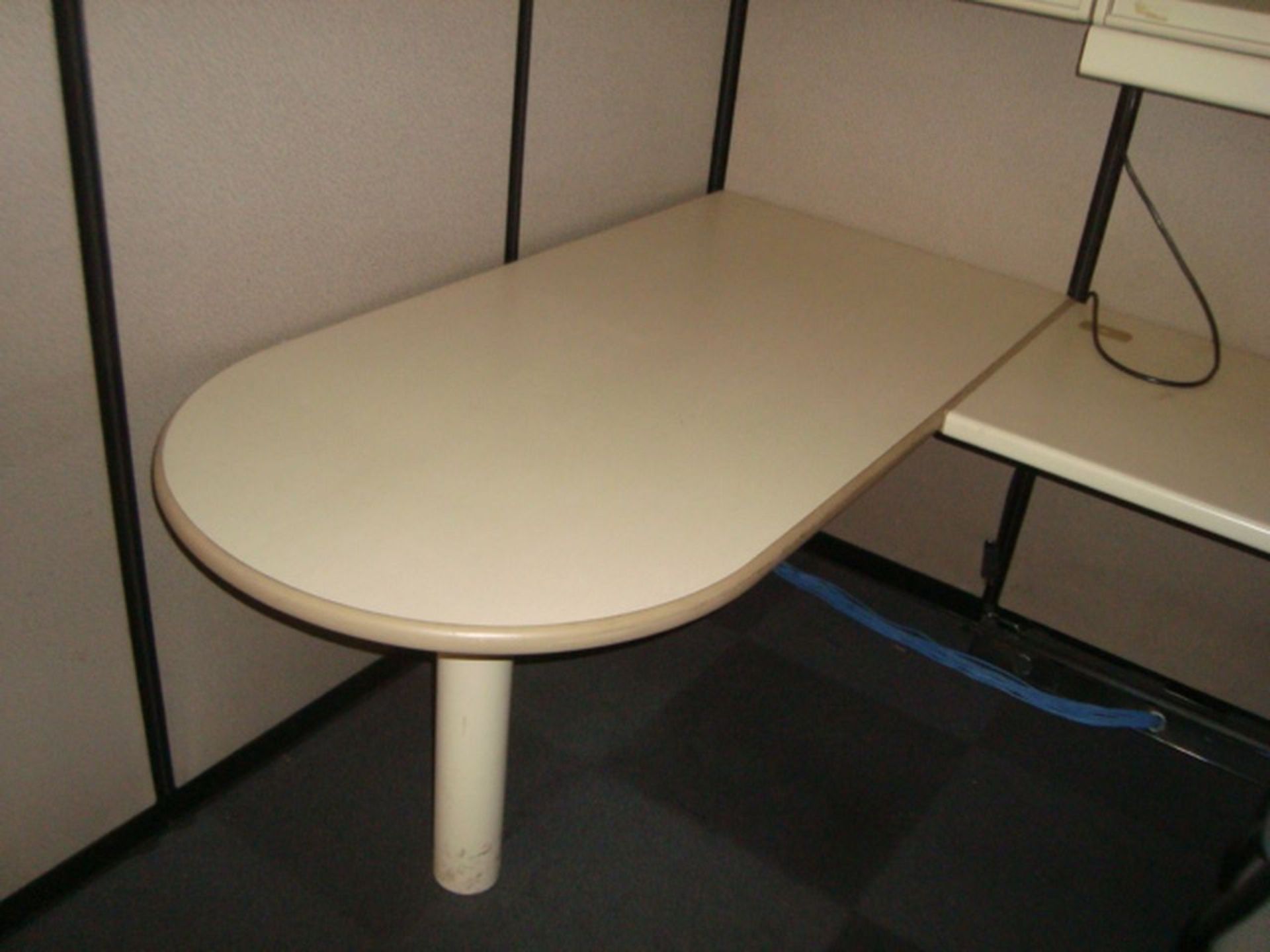 (Lot of 8) Steelcase Workstations To Include (Qty 5) 7' x 7' ft. Single Occupancy Each With 65" - Image 9 of 10