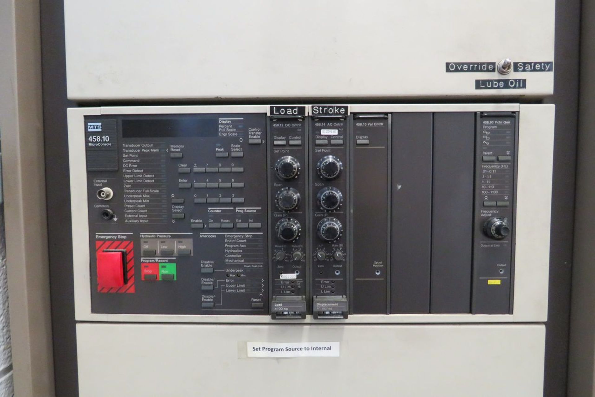 MTS 303.04 100/150 KIP Load Frame to Include: Tektronix Mdl. 2225 50MHz Oscilloscope, Mdl. 458.10 - Image 11 of 12