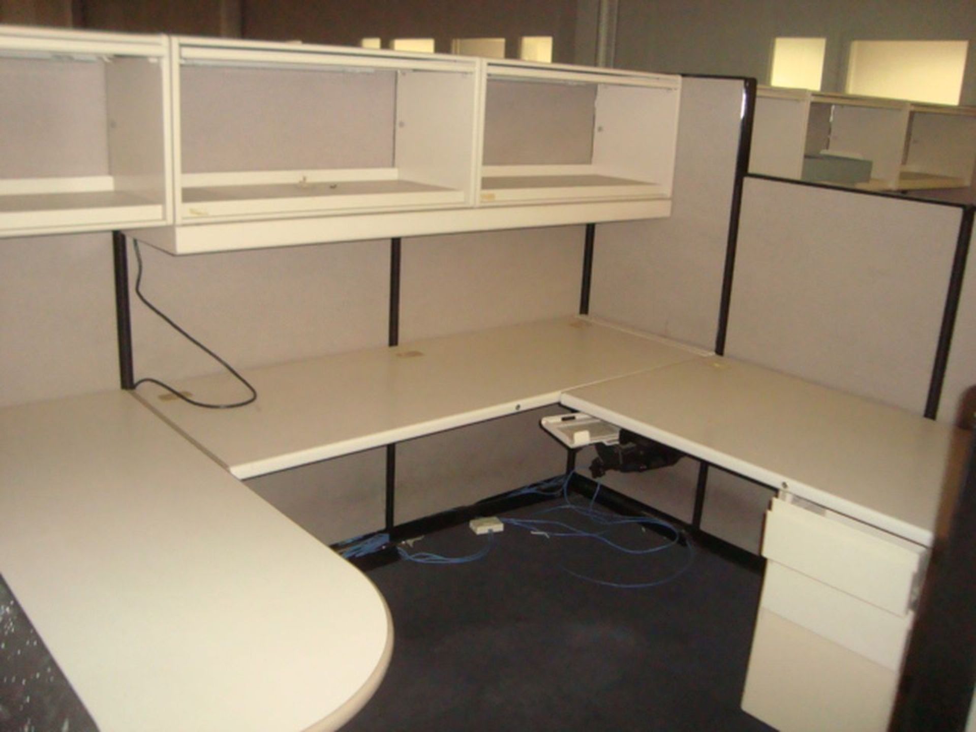 (Lot of 8) Steelcase Workstations To Include (Qty 5) 7' x 7' ft. Single Occupancy Each With 65" - Image 7 of 10