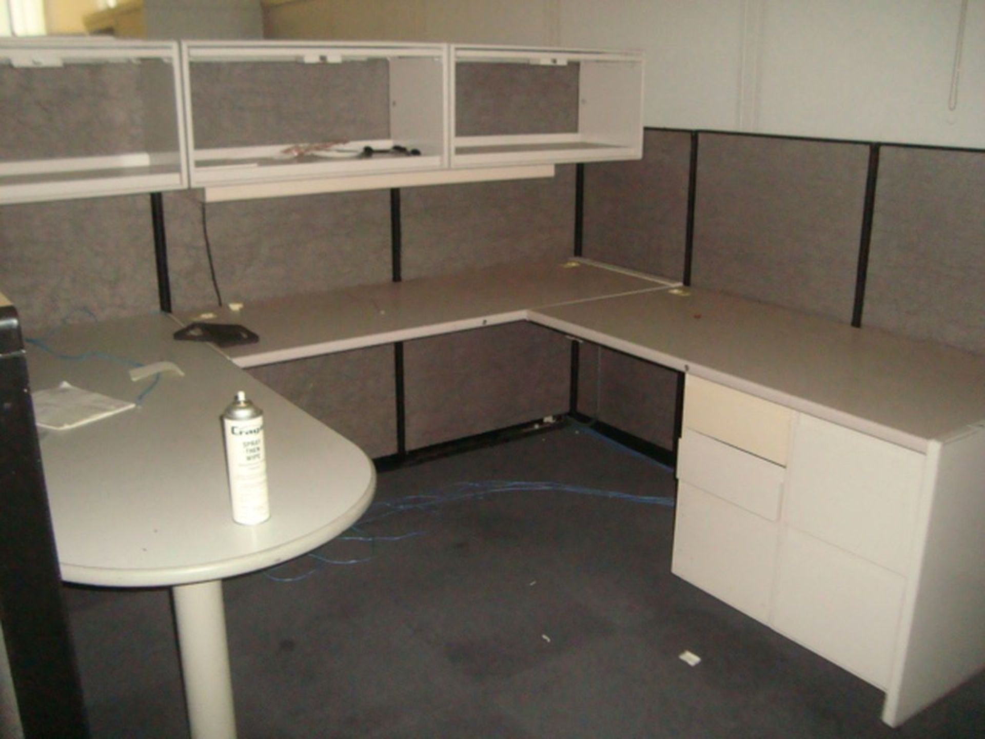 (Lot of 8) Steelcase Workstations To Include (Qty 5) 7' x 7' ft. Single Occupancy Each With 65" - Image 5 of 10