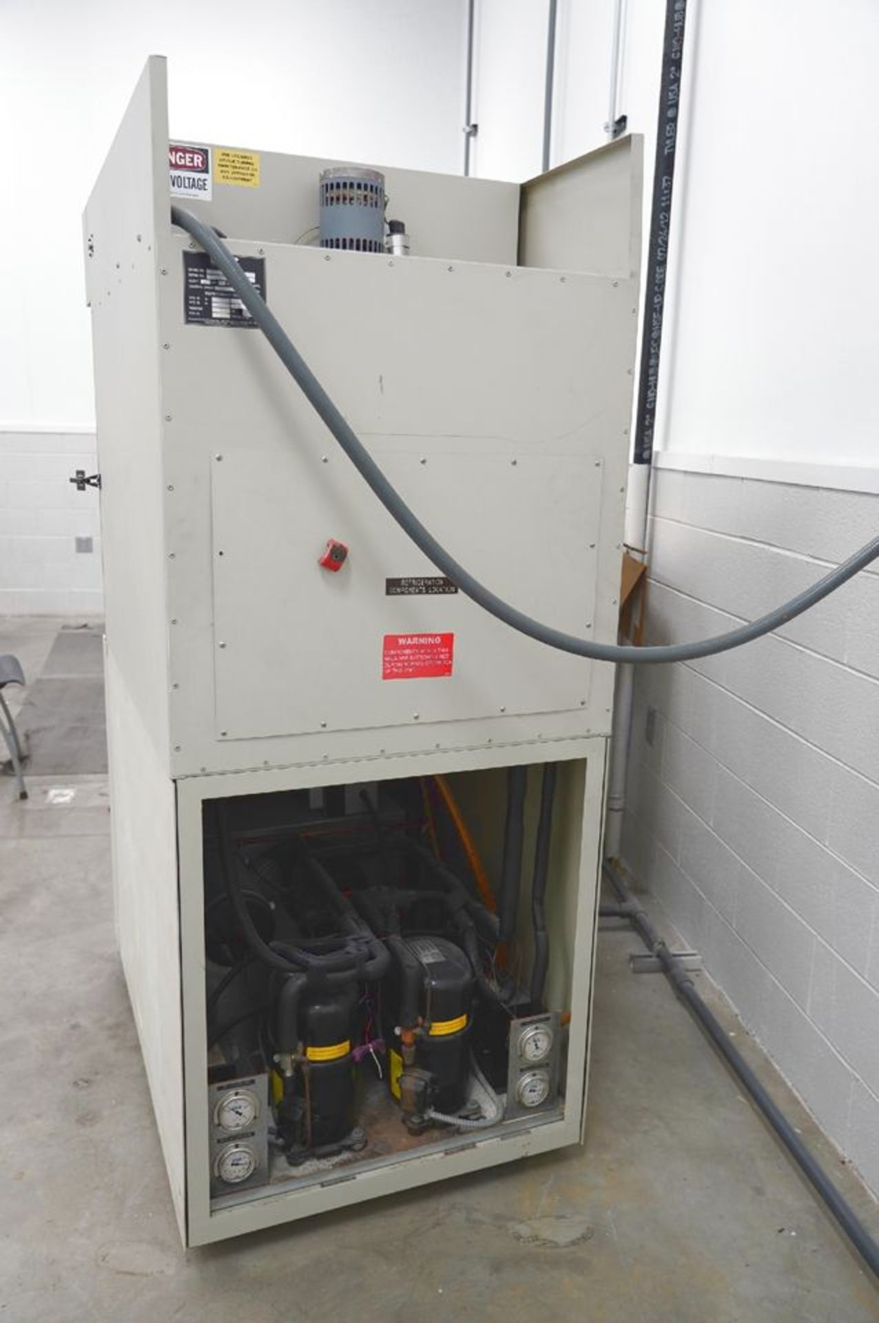 ESZ Z-8-1-1-H/AC Environmental Test Chamber, S/N Z0013290, 208 Volts , 60 Hz, 3 Ph, 23FL Amps, - Image 5 of 6