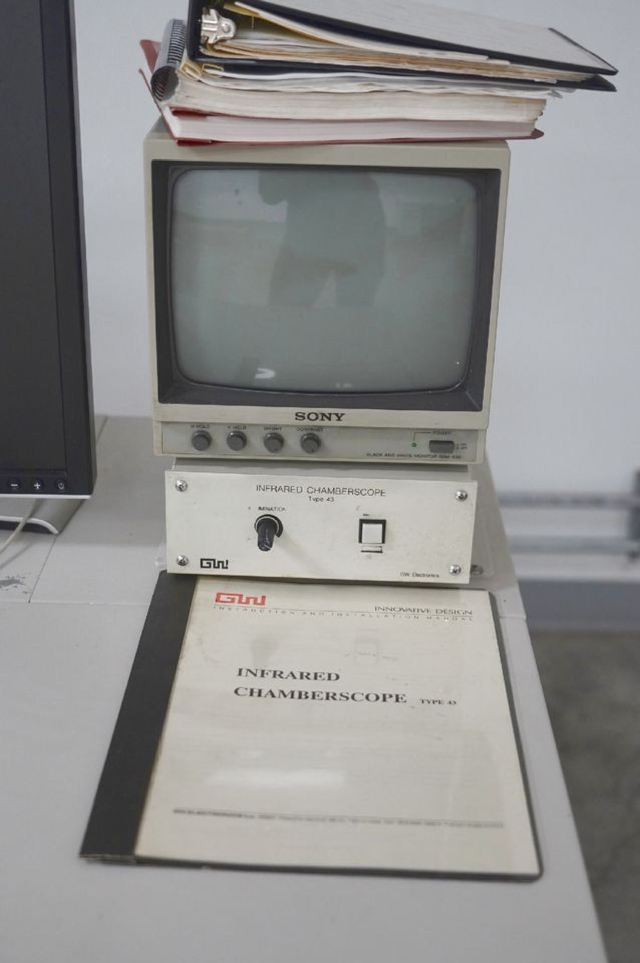 Hitachi S-3200N Scanning Electron Microscope, S/N 320-03-01 with GW Infrared Chamber Scope ( - Image 12 of 19