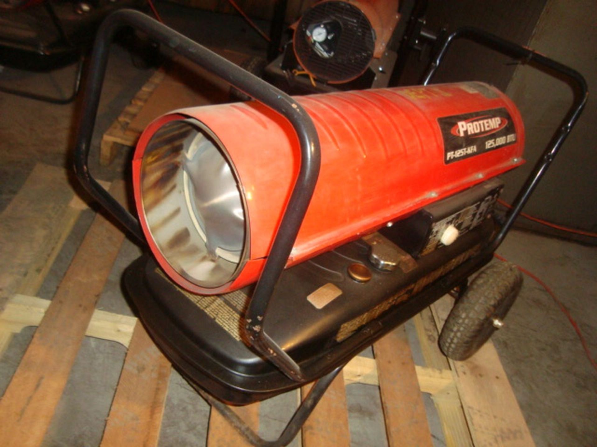 ProTemp Model PT-125T-KFA 125,000 BTU Portable Kerosene Fired Heater With 10-Gallon Capacity Fuel - Image 3 of 5