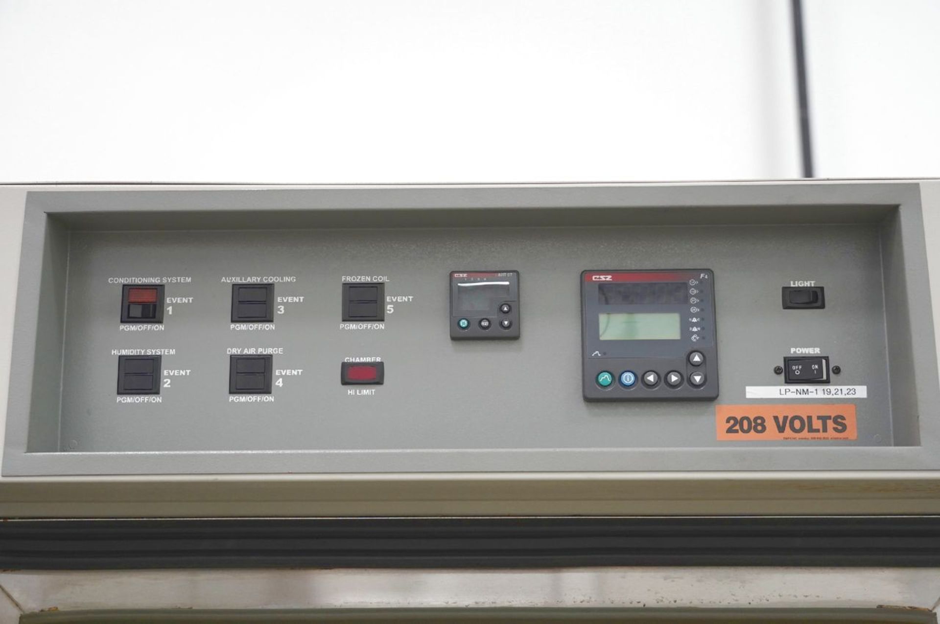 ESZ Z-8-1-1-H/AC Environmental Test Chamber, S/N Z0013290, 208 Volts , 60 Hz, 3 Ph, 23FL Amps, - Image 4 of 6