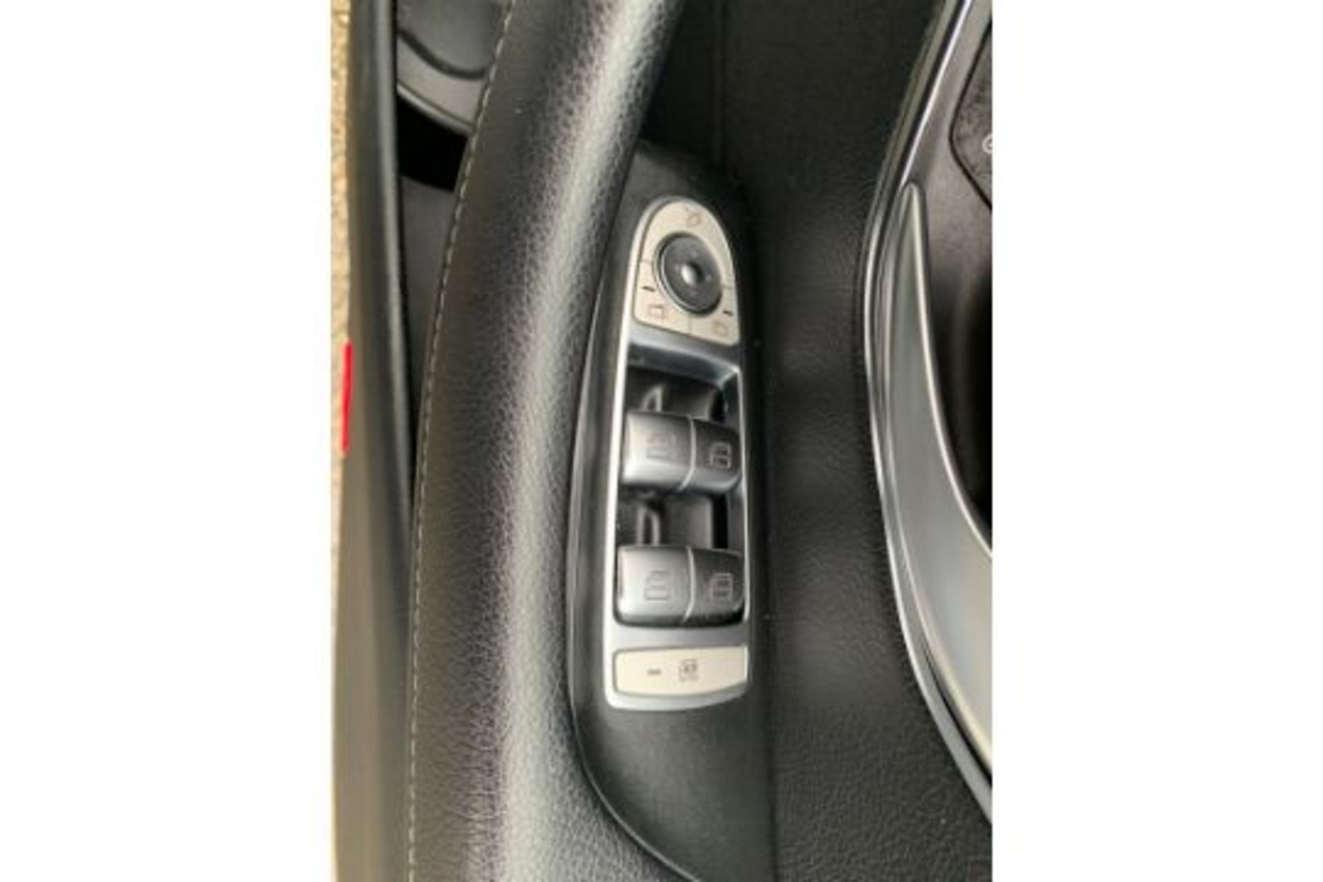 Reserve Met - Mercedes E220d Special Equipment Estate 9G Tronic Auto - 2019 Model - COMMAND Nav - Image 32 of 34