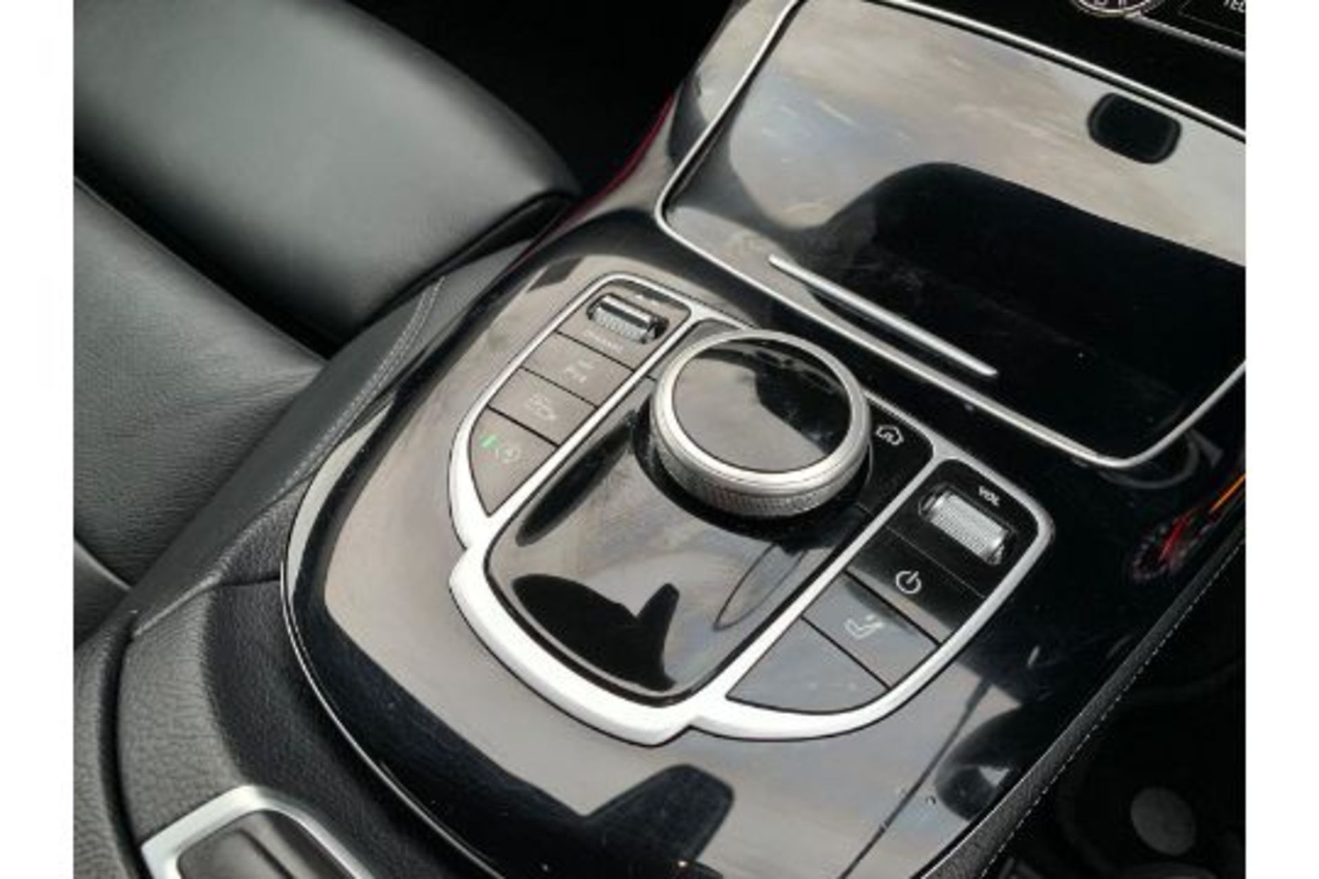 Reserve Met - Mercedes E220d Special Equipment Estate 9G Tronic Auto - 2019 Model - COMMAND Nav - Image 27 of 34