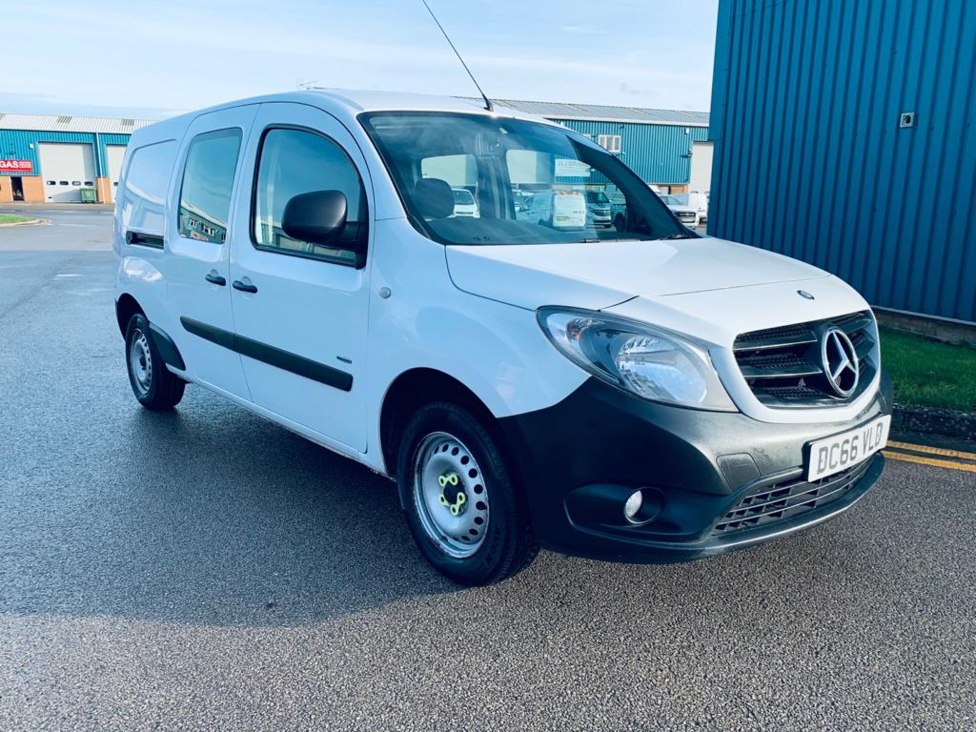 (RESERVE MET)Mercedes Citan 1.5 111 CDI Dualiner(5 Seats) - 2017 Model - XLWB -AIR CON - Reverse Cam