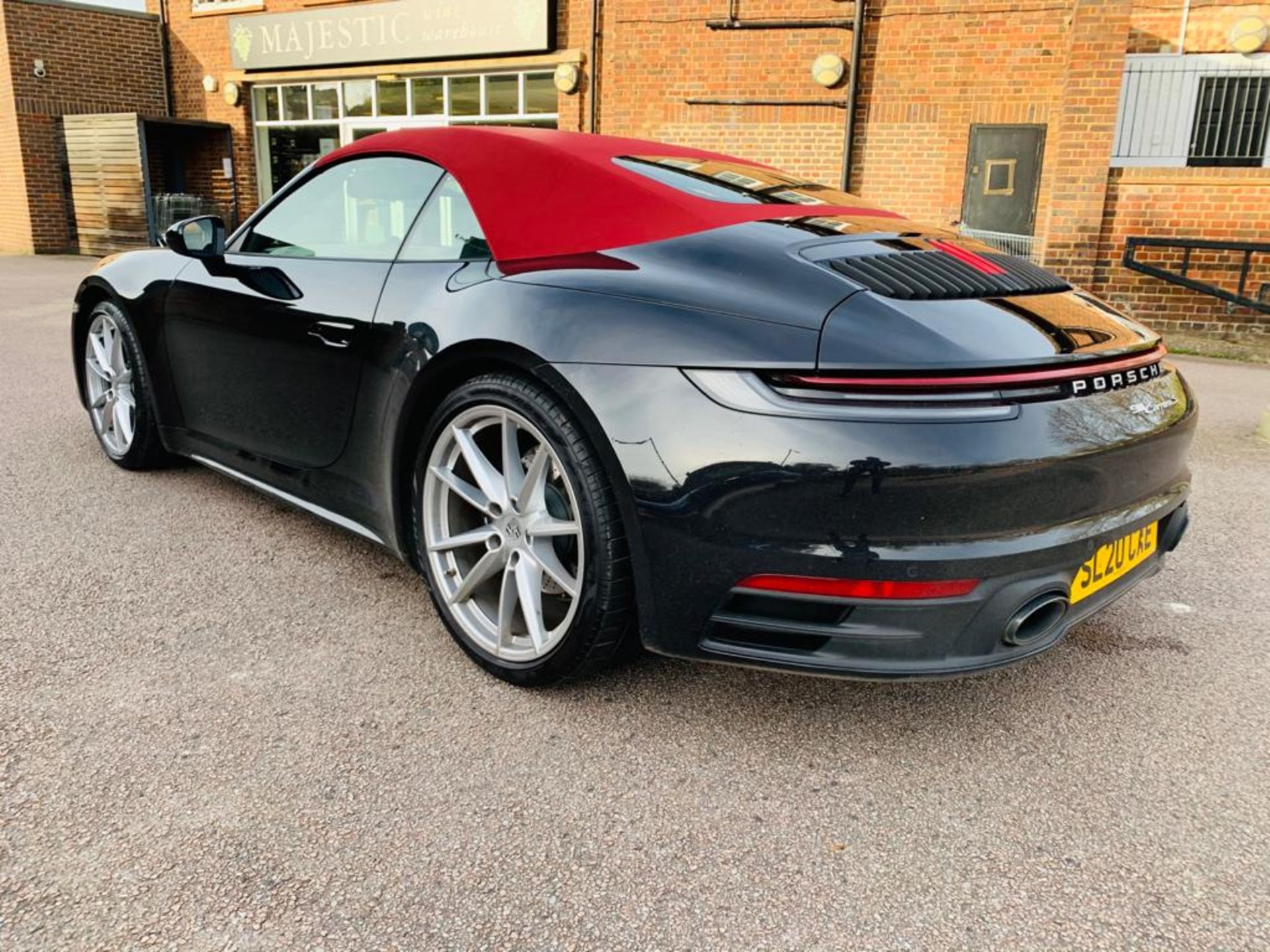 (RESERVE MET) Porsche 911 Carrera S-A Cabriolet (992 Model) - Auto (PDK) - 2020 20 Reg - 379 BHP - - Image 5 of 12