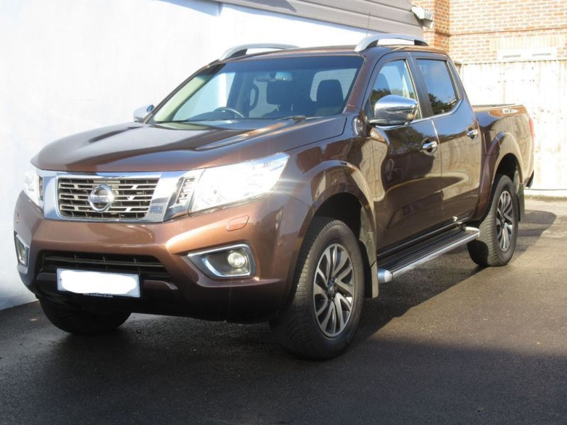 (RESERVE MET) Nissan Navara 2.3 DCI Tekna Edition Double Cab 4WD - Auto - 2017 Model - High Spec