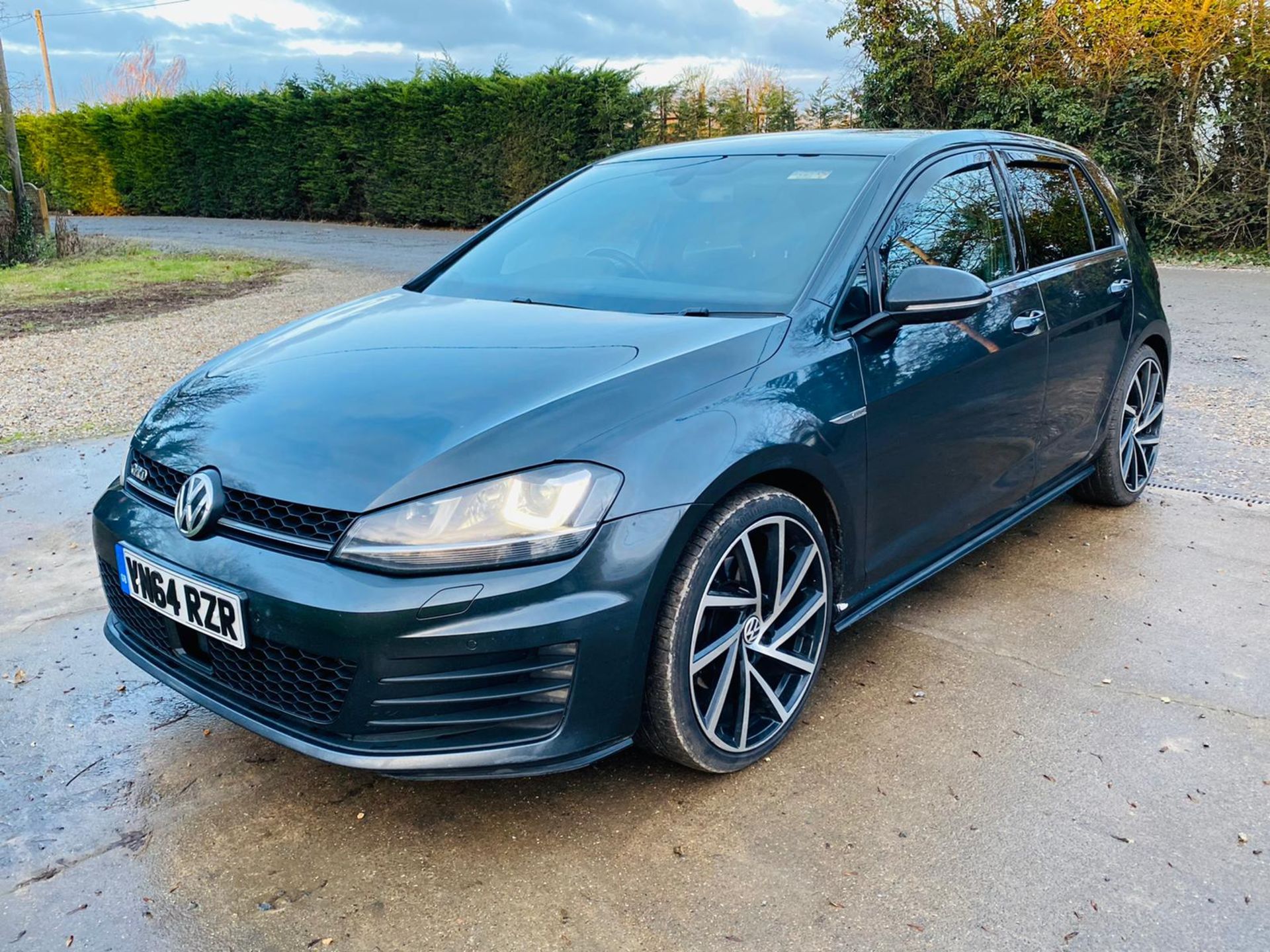 (RESERVE MET) Volkswagen (VW) Golf 2.0 TDI DTD 2015 Model - 180 BHP - TOP SPEC - Image 3 of 46