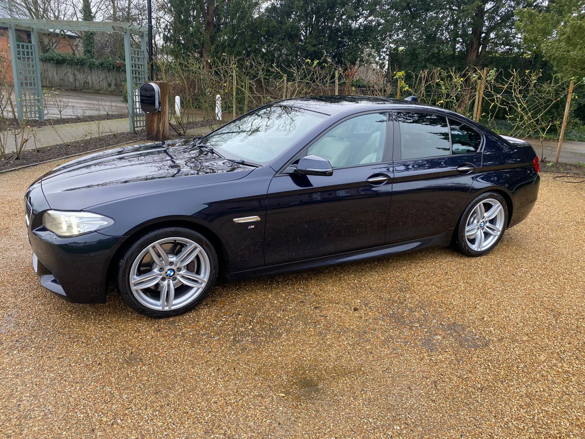 BMW 530D 3.0 M Sport Auto - 255 BHP - 2013 13 Reg - Service History - Cream Leather - Reverse Cam - Image 2 of 42