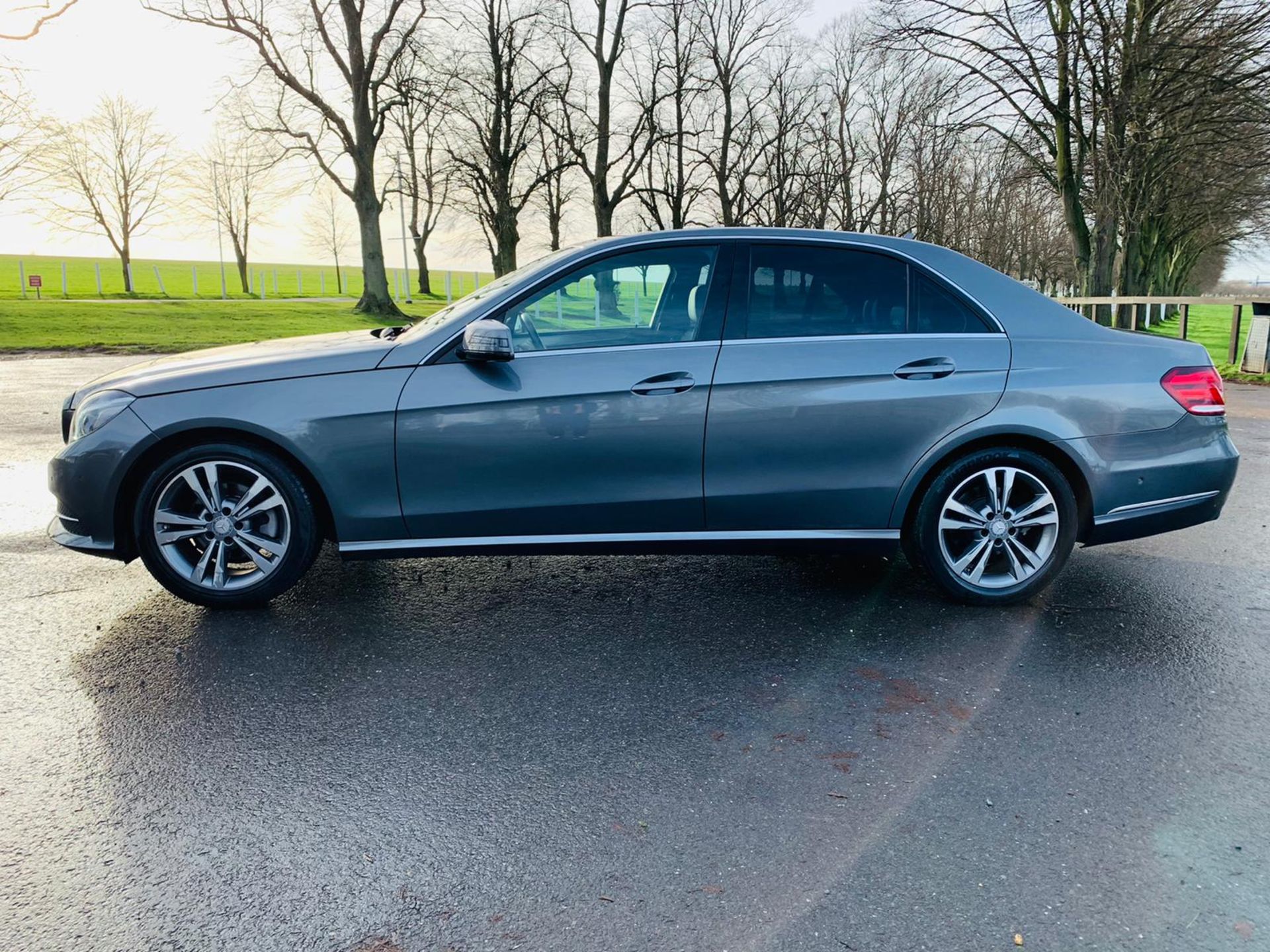 (Reserve Met)Mercedes E220d Special Equipment Auto - 2016 Reg- Black Leather Sat Nav- Only 34k miles - Image 7 of 34