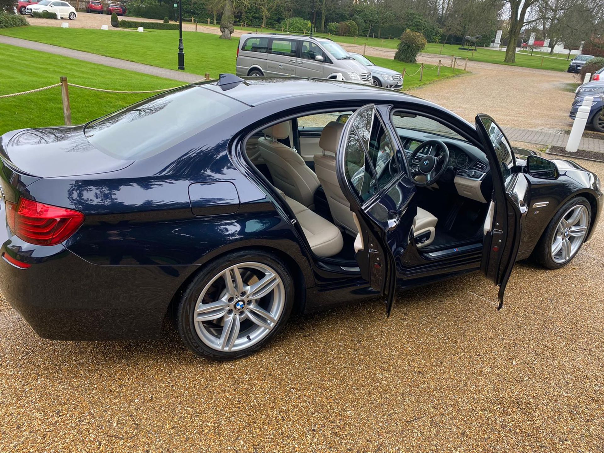 BMW 530D 3.0 M Sport Auto - 255 BHP - 2013 13 Reg - Service History - Cream Leather - Reverse Cam - Image 16 of 42