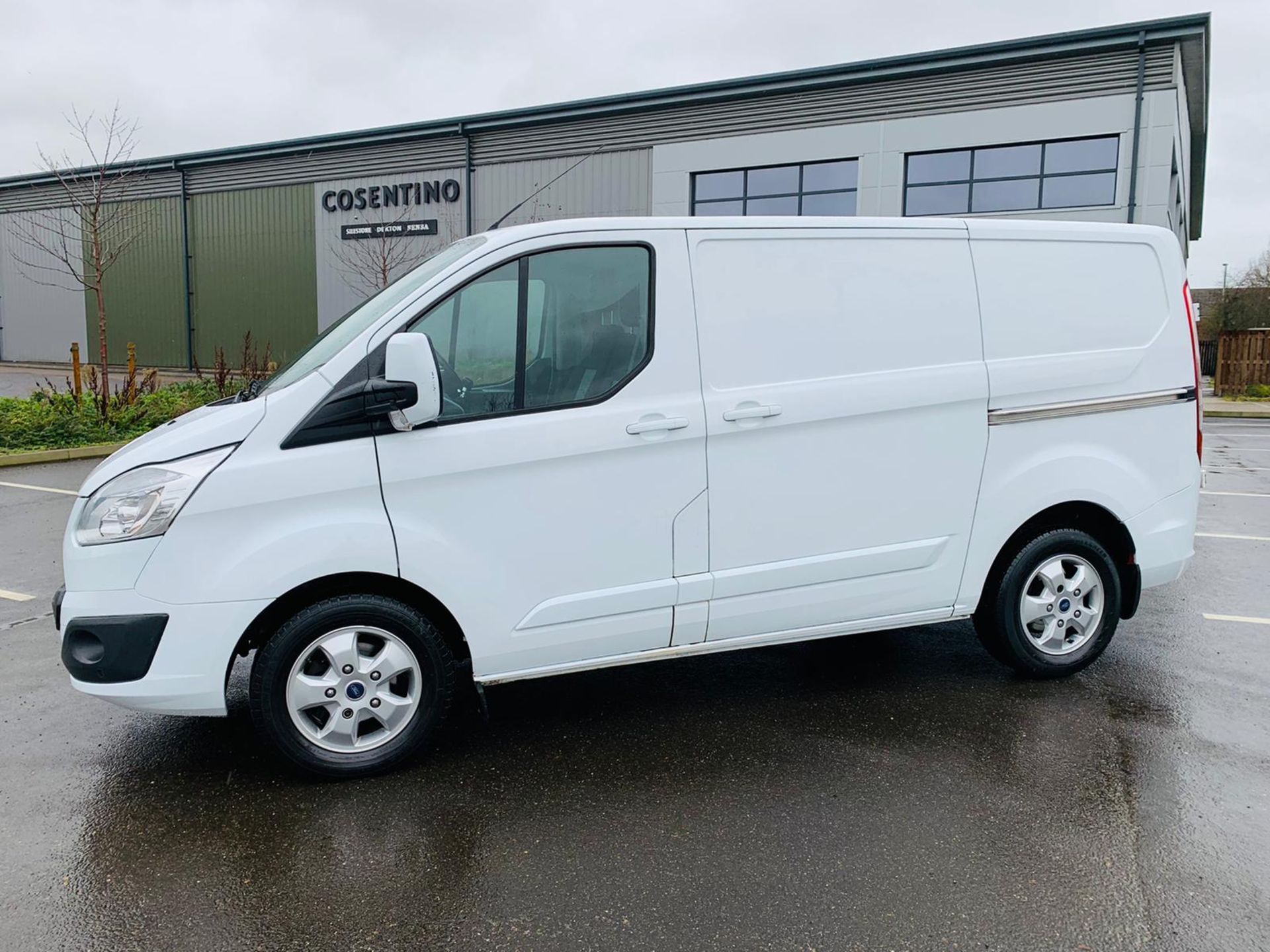 (RESERVE MET) Ford Transit Custom *Limited* 2.0 TDCI (129 BHP) 2017 Reg - Air Con - Sat Nav - Euro6 - Image 9 of 30