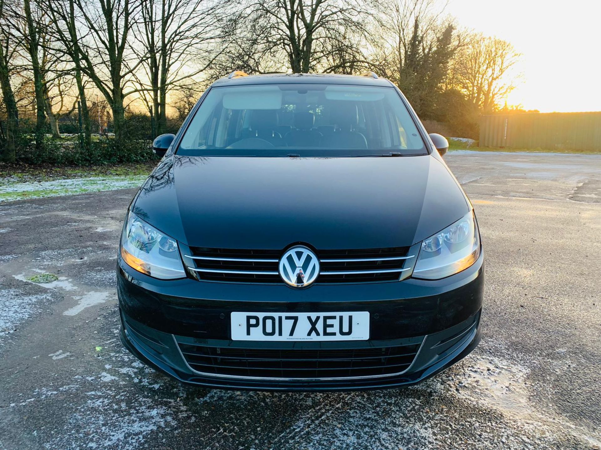 (RESERVE MET) Volkswagen Sharan SE 2.0 TDI Bluemotion (MPV) 7 Seats - 2017 17 Reg - Parking Sensors - Image 5 of 25