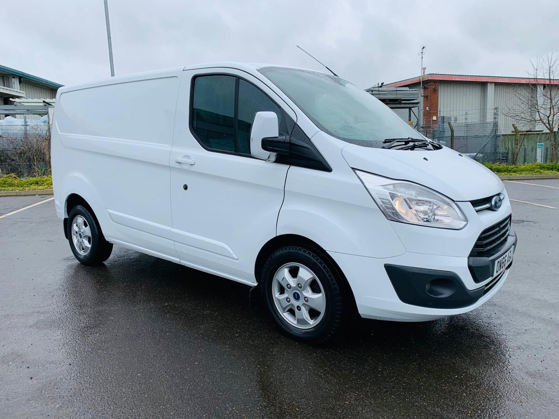 (RESERVE MET) Ford Transit Custom *Limited* 2.0 TDCI (129 BHP) 2017 Reg - Air Con - Sat Nav - Euro6 - Image 2 of 30